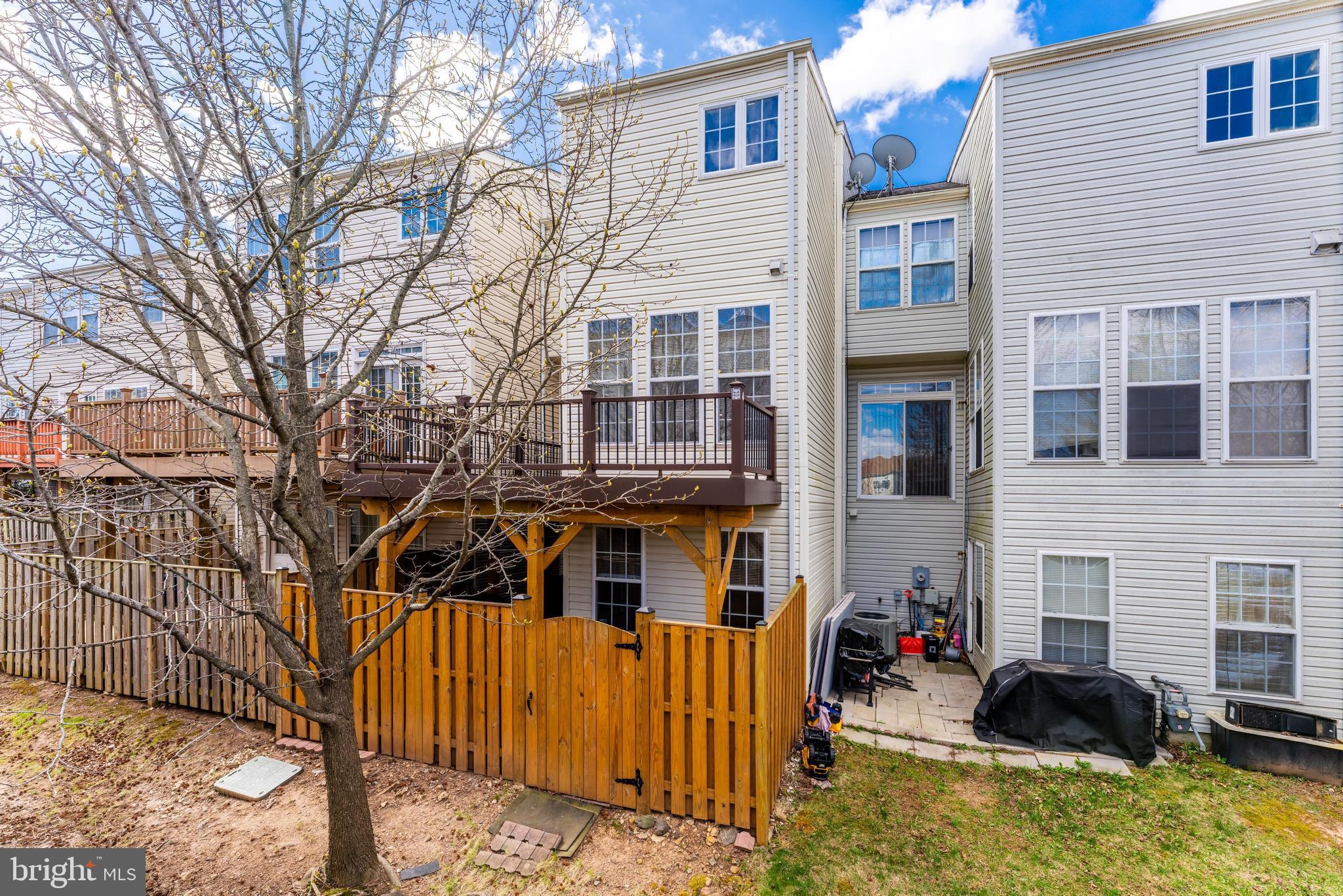 WELLESLEY - Residential