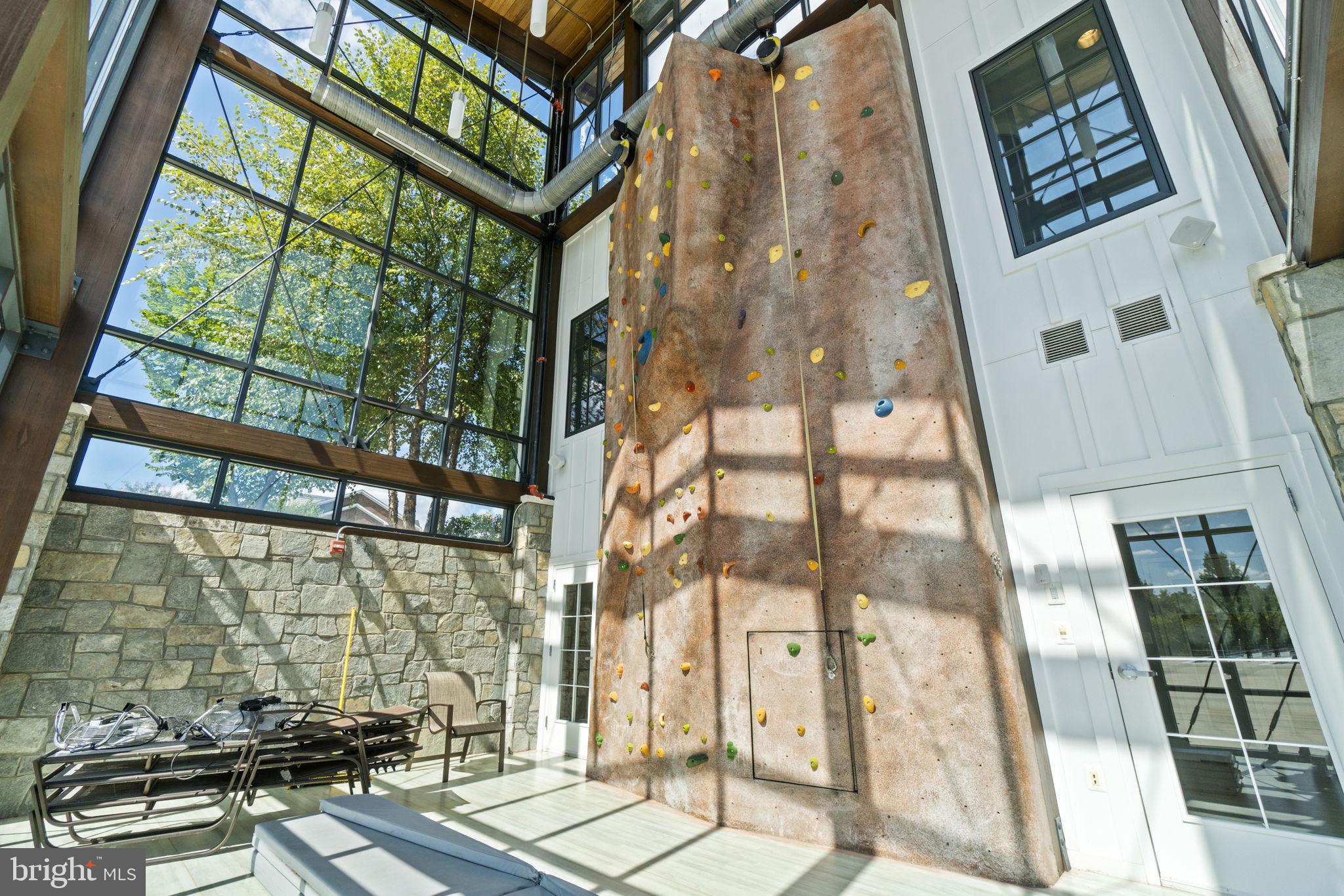 CROWN - Residential