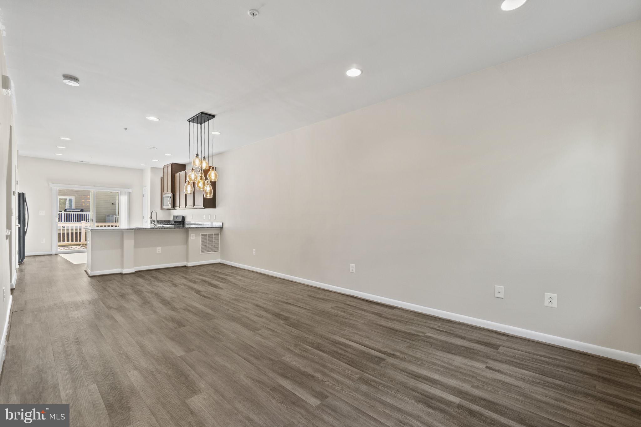 CROWN - Residential