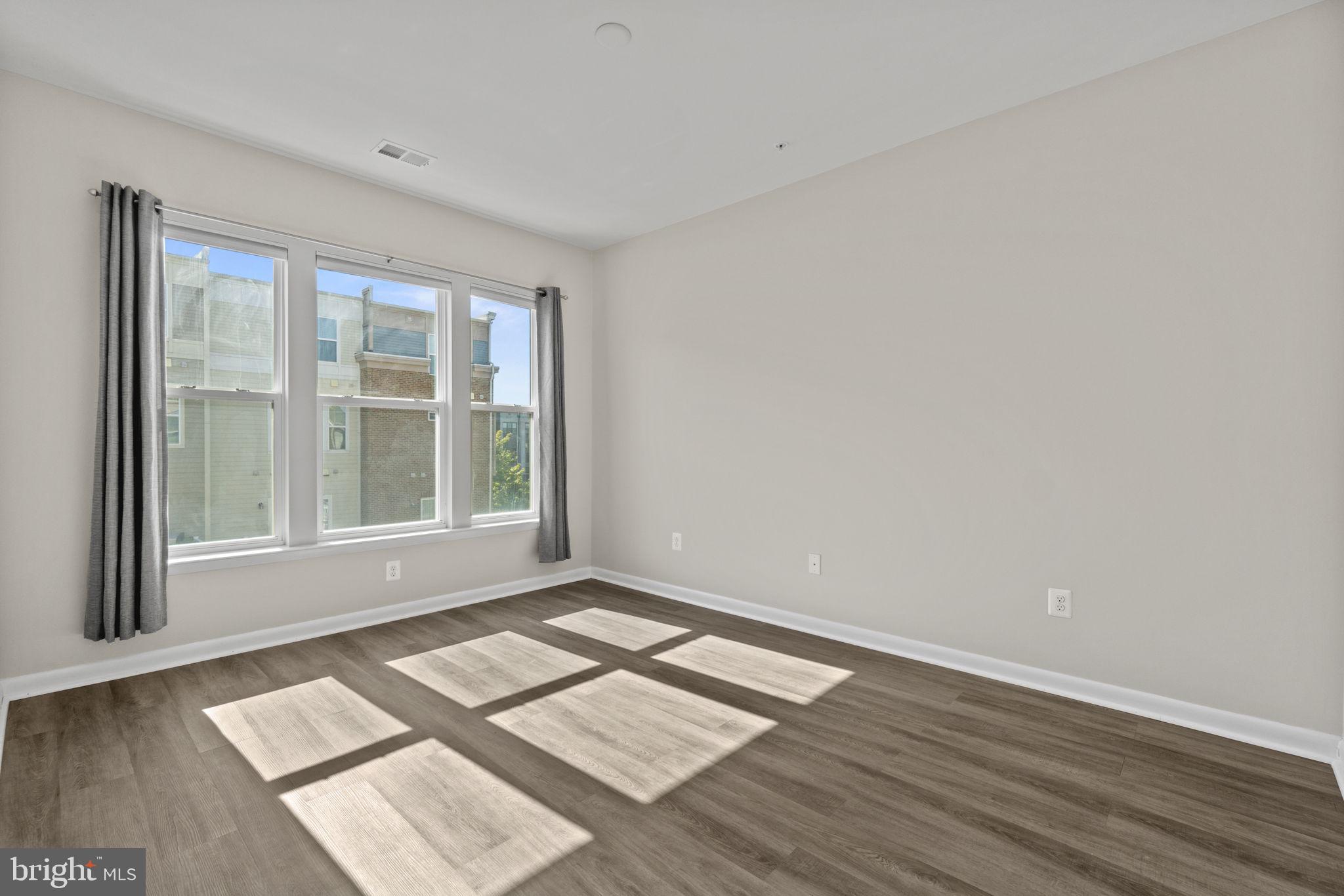 CROWN - Residential