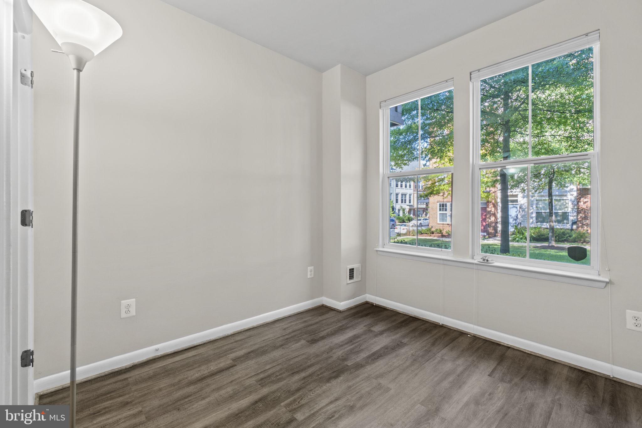 CROWN - Residential