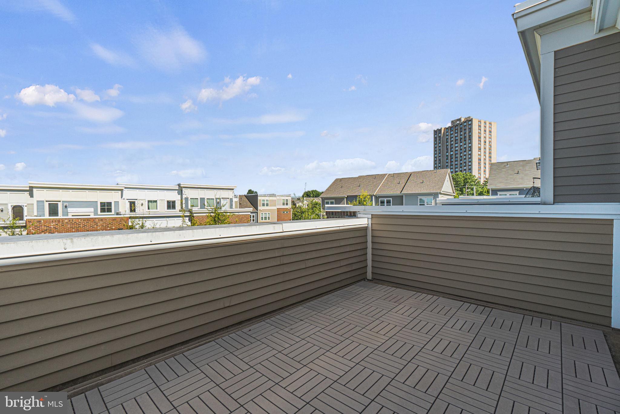 CROWN - Residential