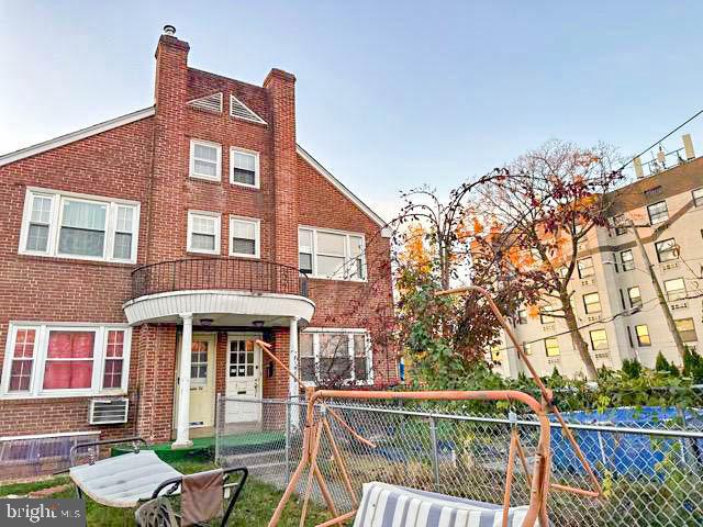 DREXEL PLAZA - Residential Income