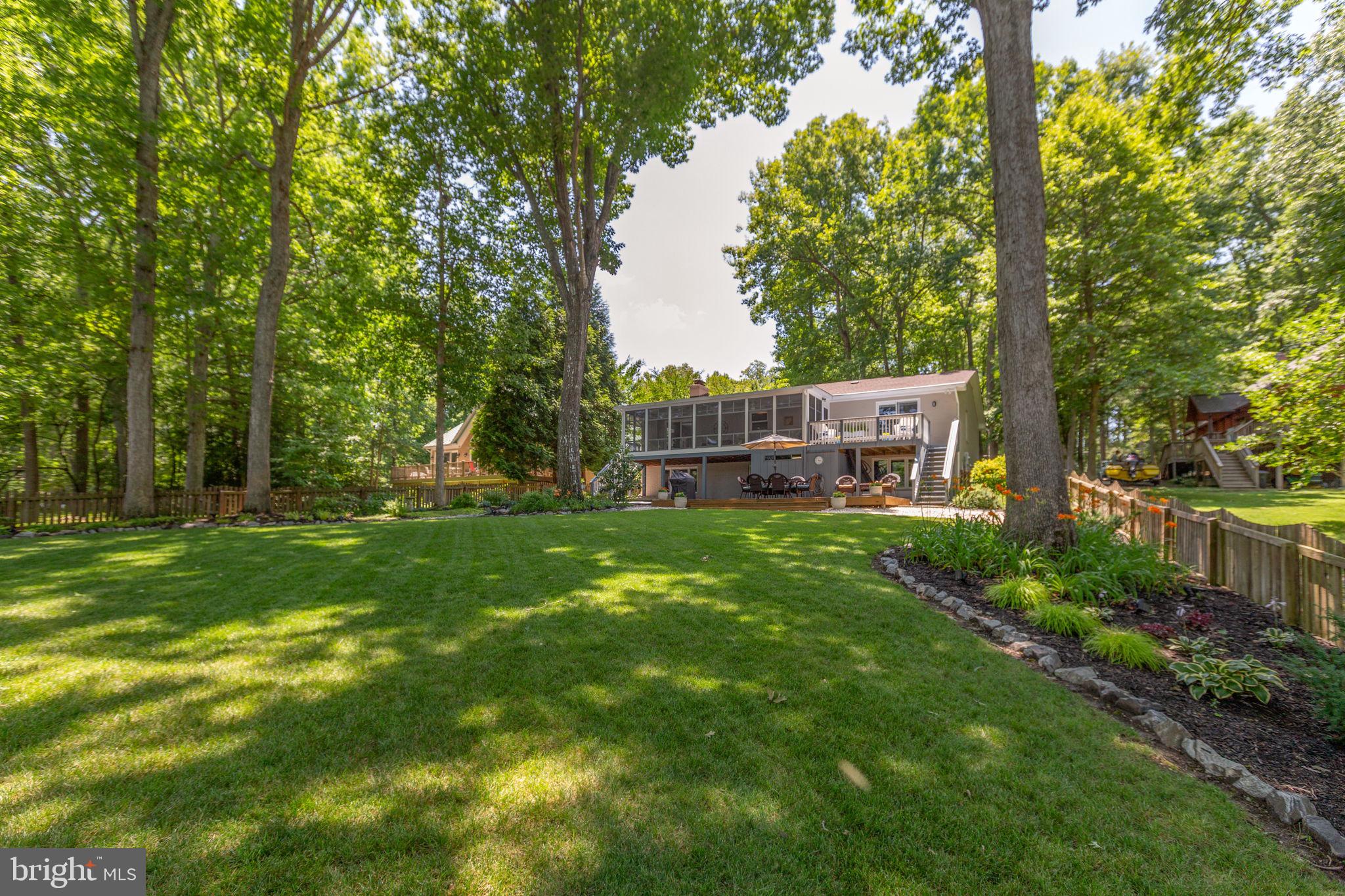 LAKE CAROLINE - Residential