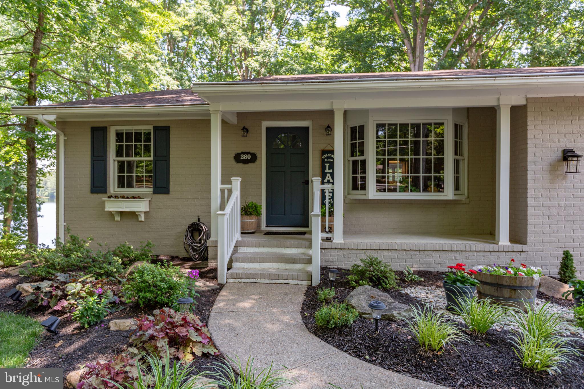 LAKE CAROLINE - Residential