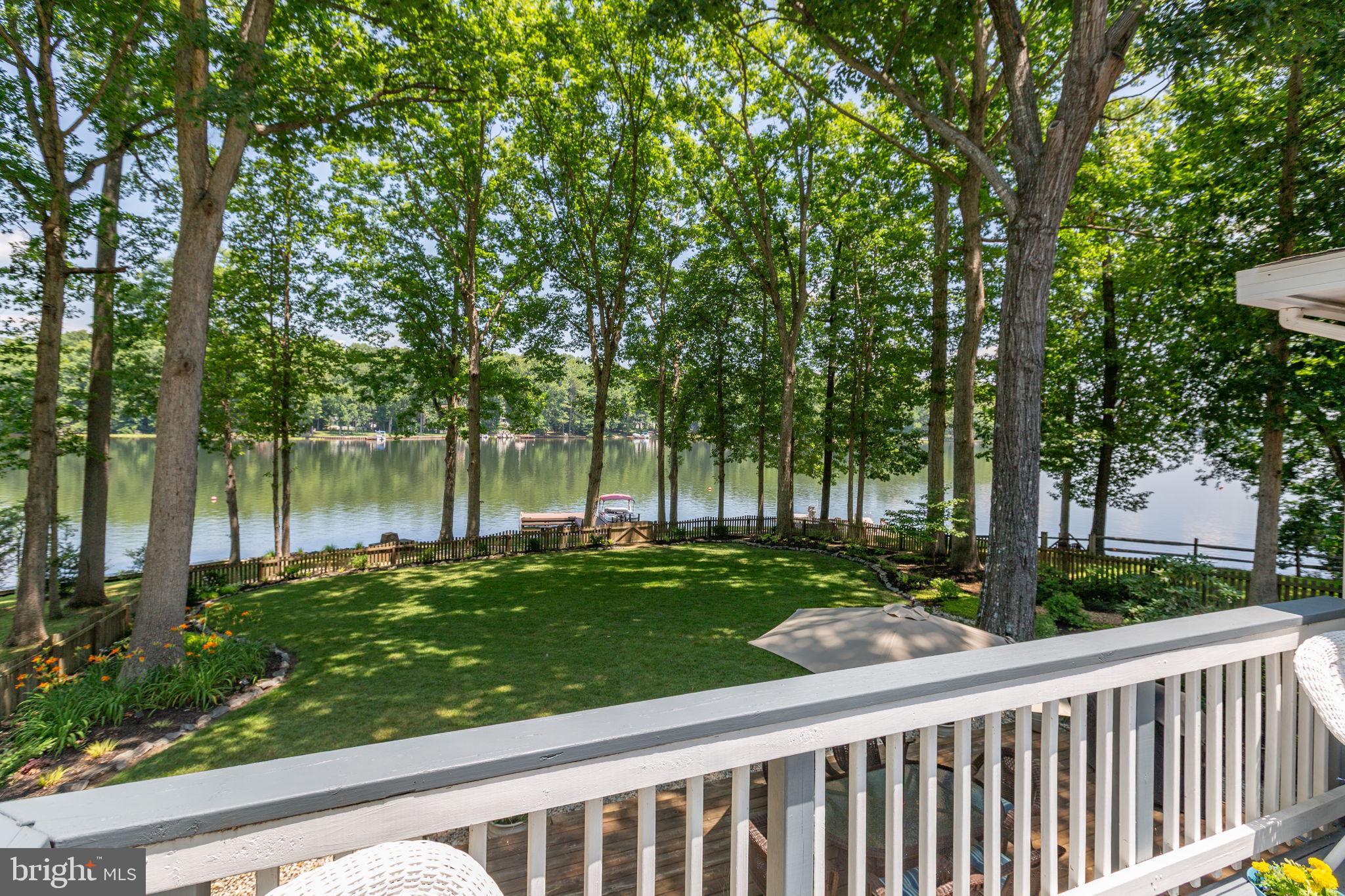 LAKE CAROLINE - Residential