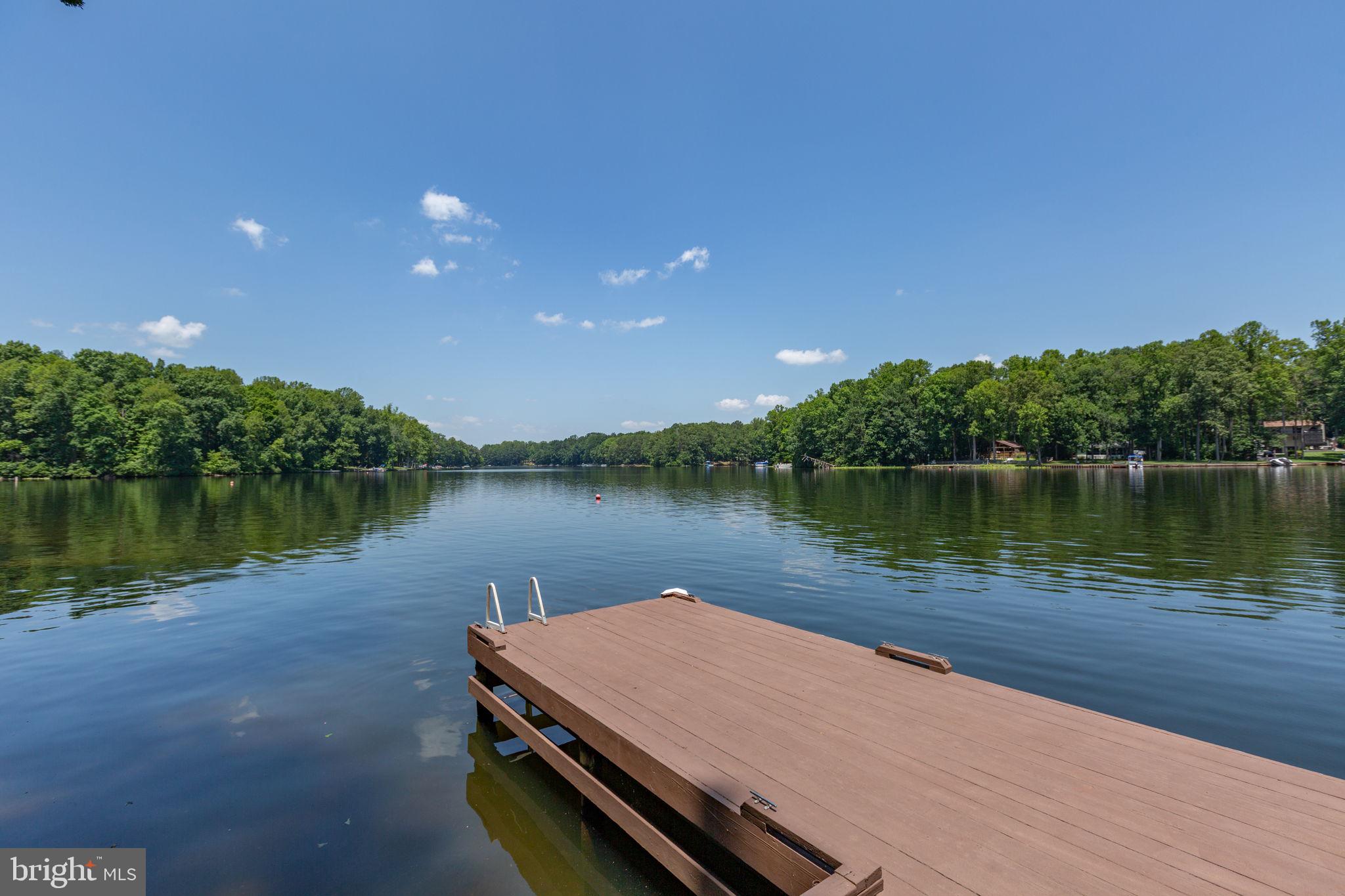 LAKE CAROLINE - Residential