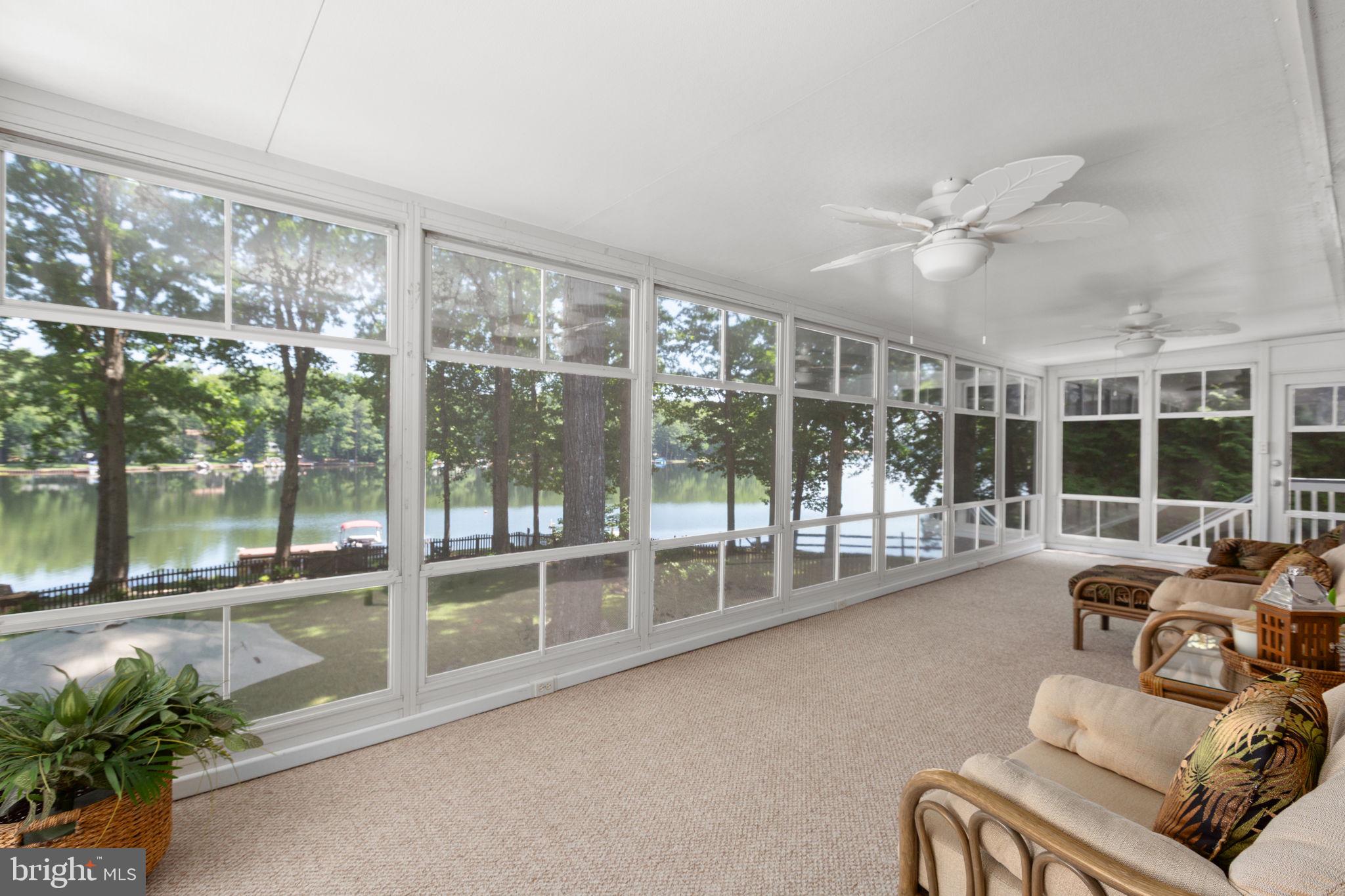 LAKE CAROLINE - Residential