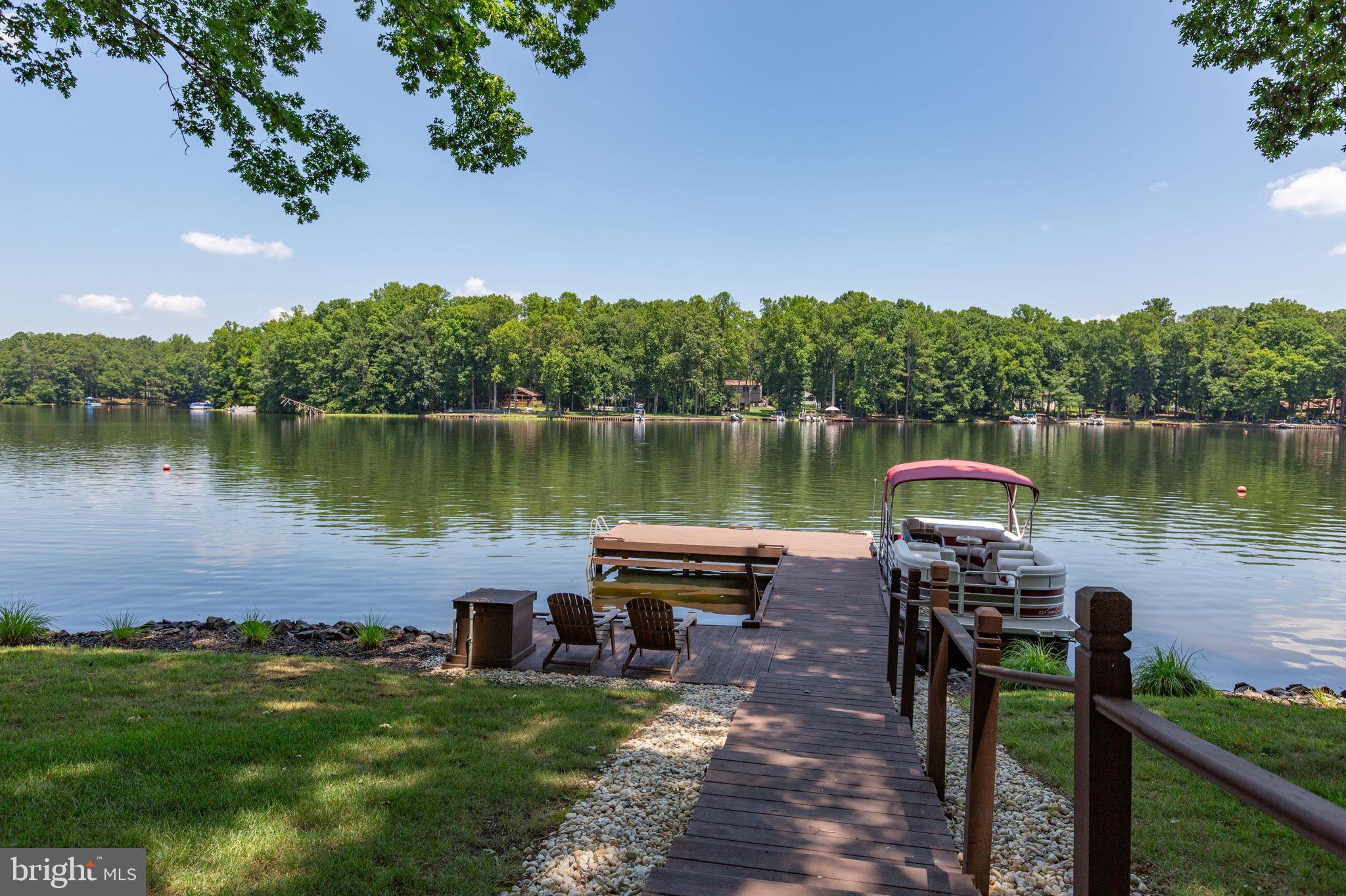 LAKE CAROLINE - Residential