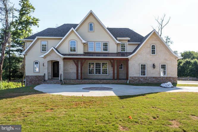 PRICE DROP ! 6660 sq ft. luxury  residence on acre + lot .Dramatic entry hall W/ 2 story foyer and  sweeping staircase, spacious rooms. Media room wired for projection and sound system,2 fireplaces, solid oak on site hand stained wood floors on two levels, Gourmet kitchen with top of the line SS appliances . Gorgeous lighting fixtures.Master suite with balcony.BUILT ON 2 LOTS .