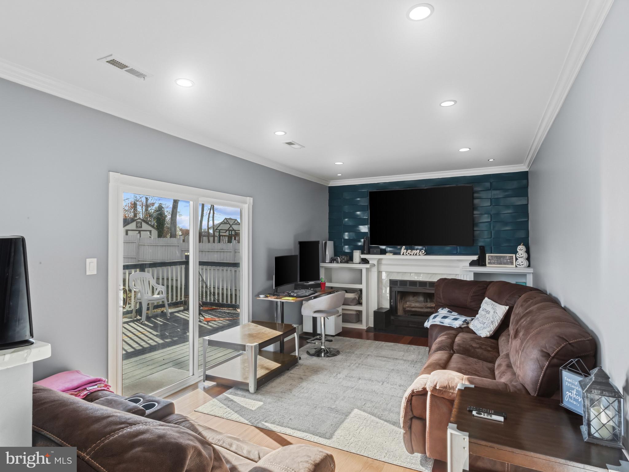 FOX RUN ESTATES - Residential