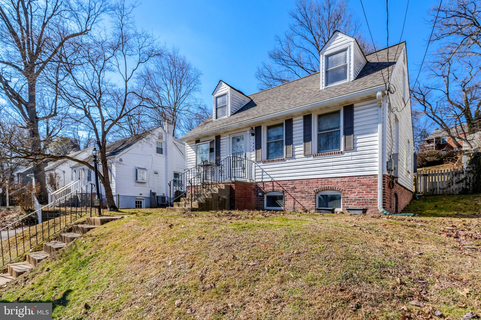 Light and Bright Cape Cod in Fostoria located on no thru street . Easy access to W & OD Trail. Close to Westover,  Ballston and East Falls Church Metro Stations. HVAC was replaced in 2021, Roof replaced in 2022. Generator installed in 2016.