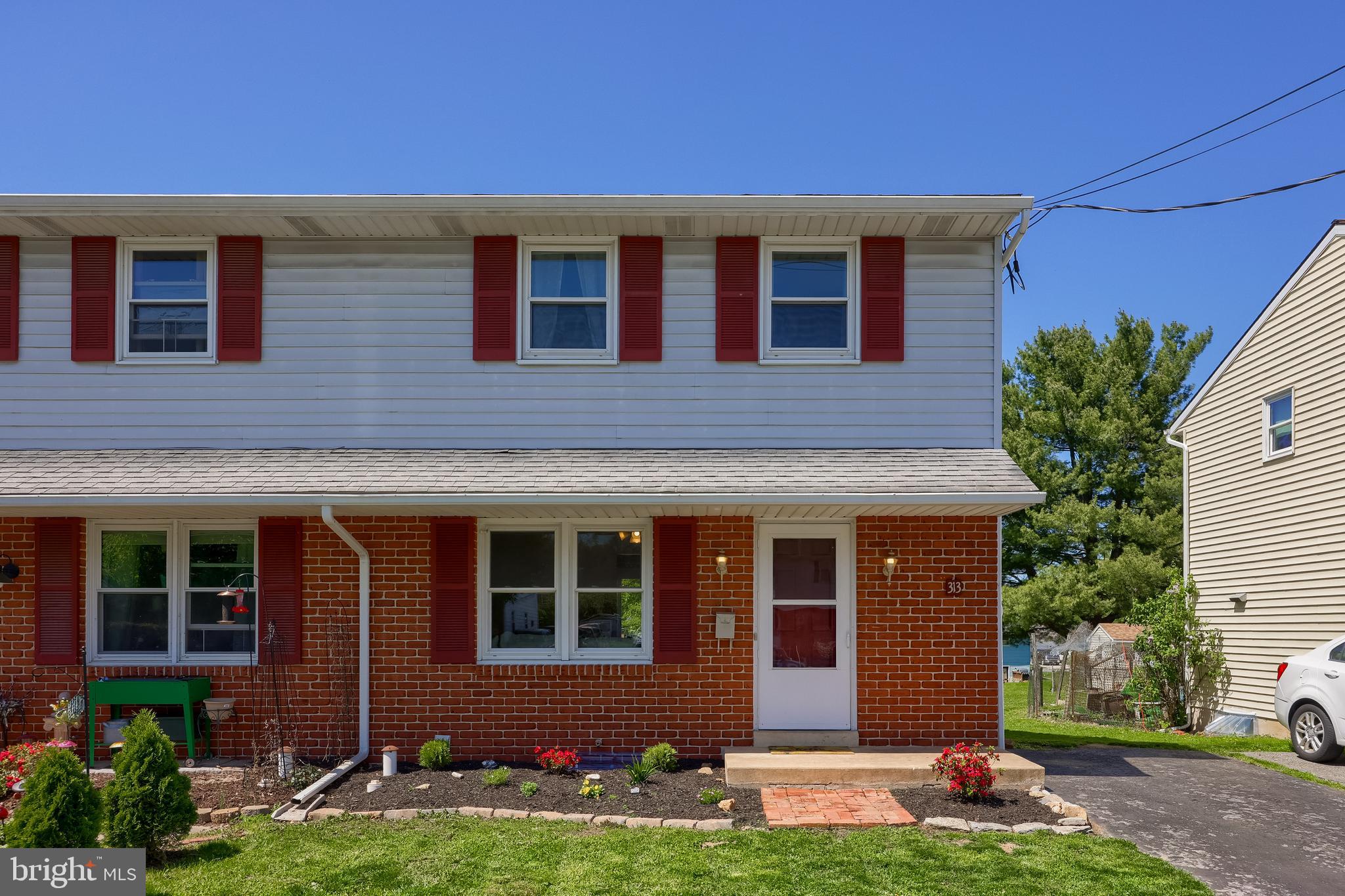ELIZABETHTOWN BOROUGH - Residential