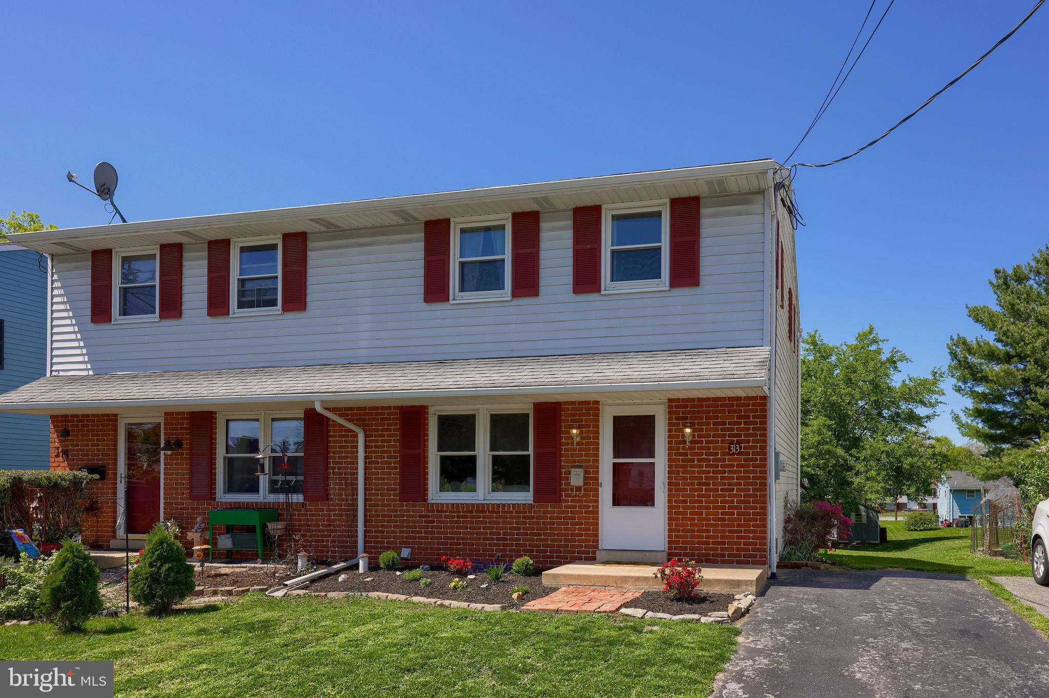 ELIZABETHTOWN BOROUGH - Residential