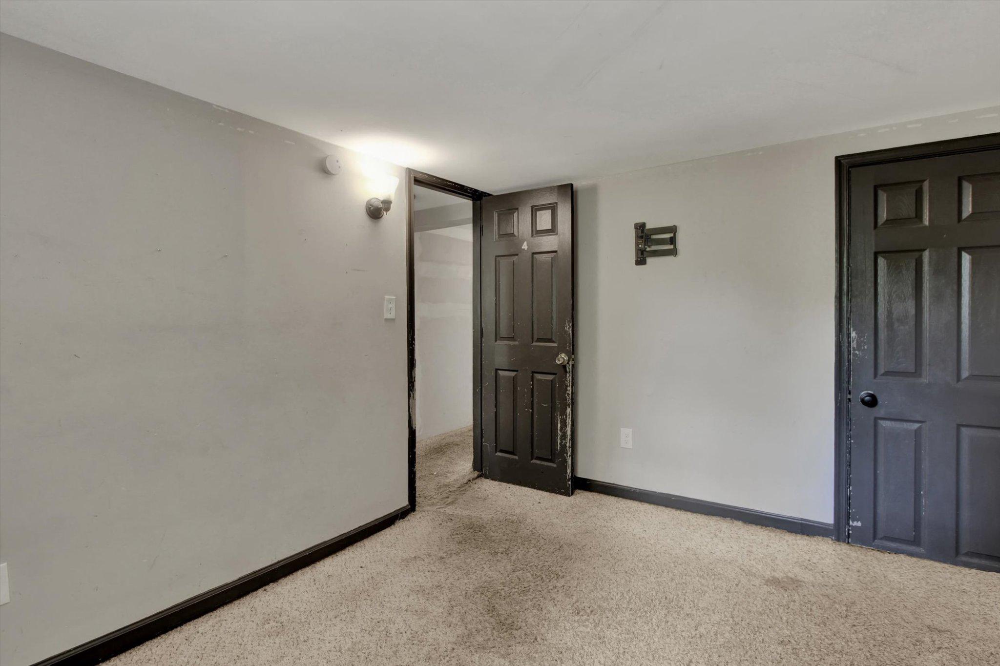 LOWER WINDSOR TWP - Residential