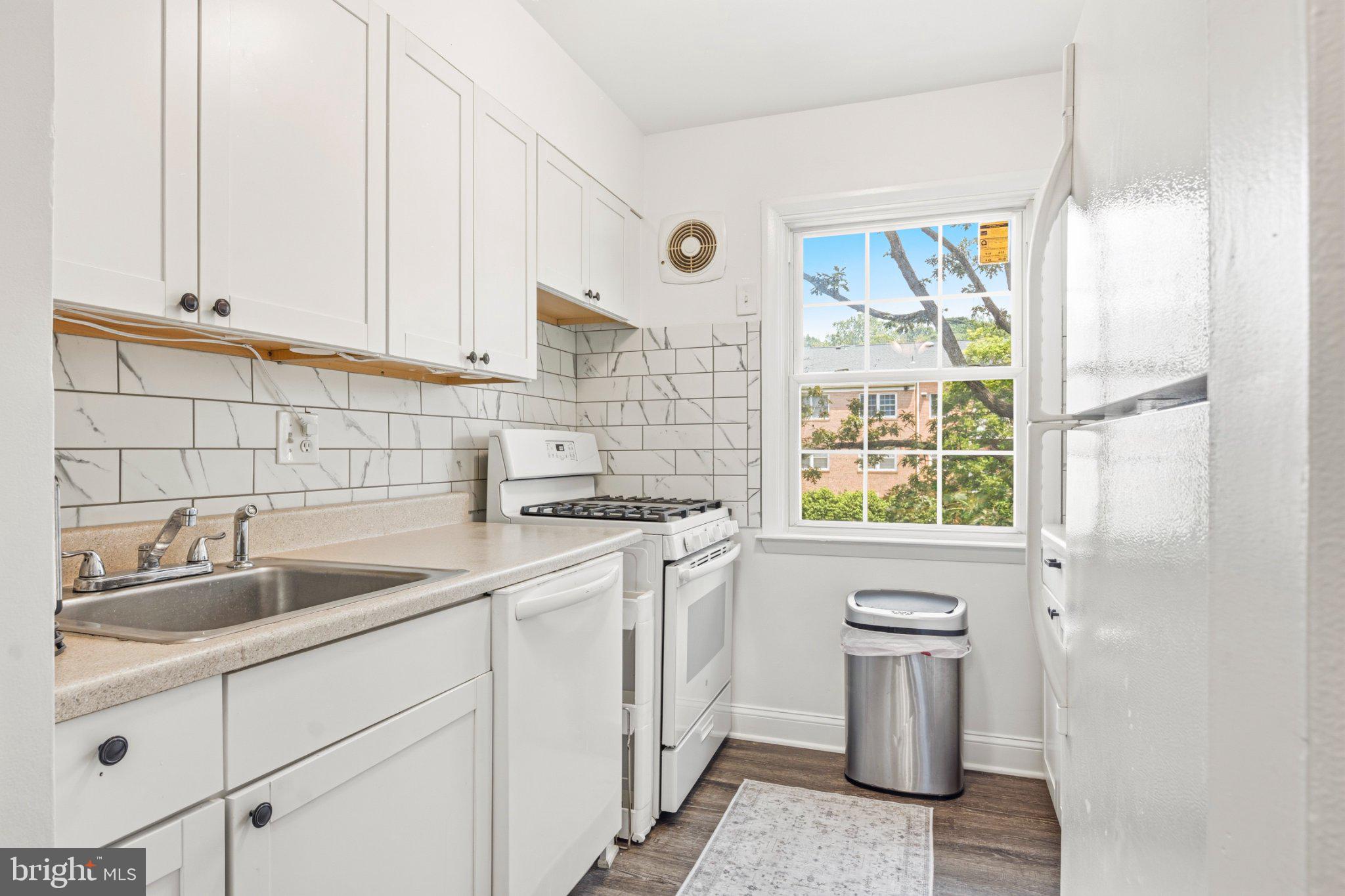 FOXCROFT COLONY - Residential
