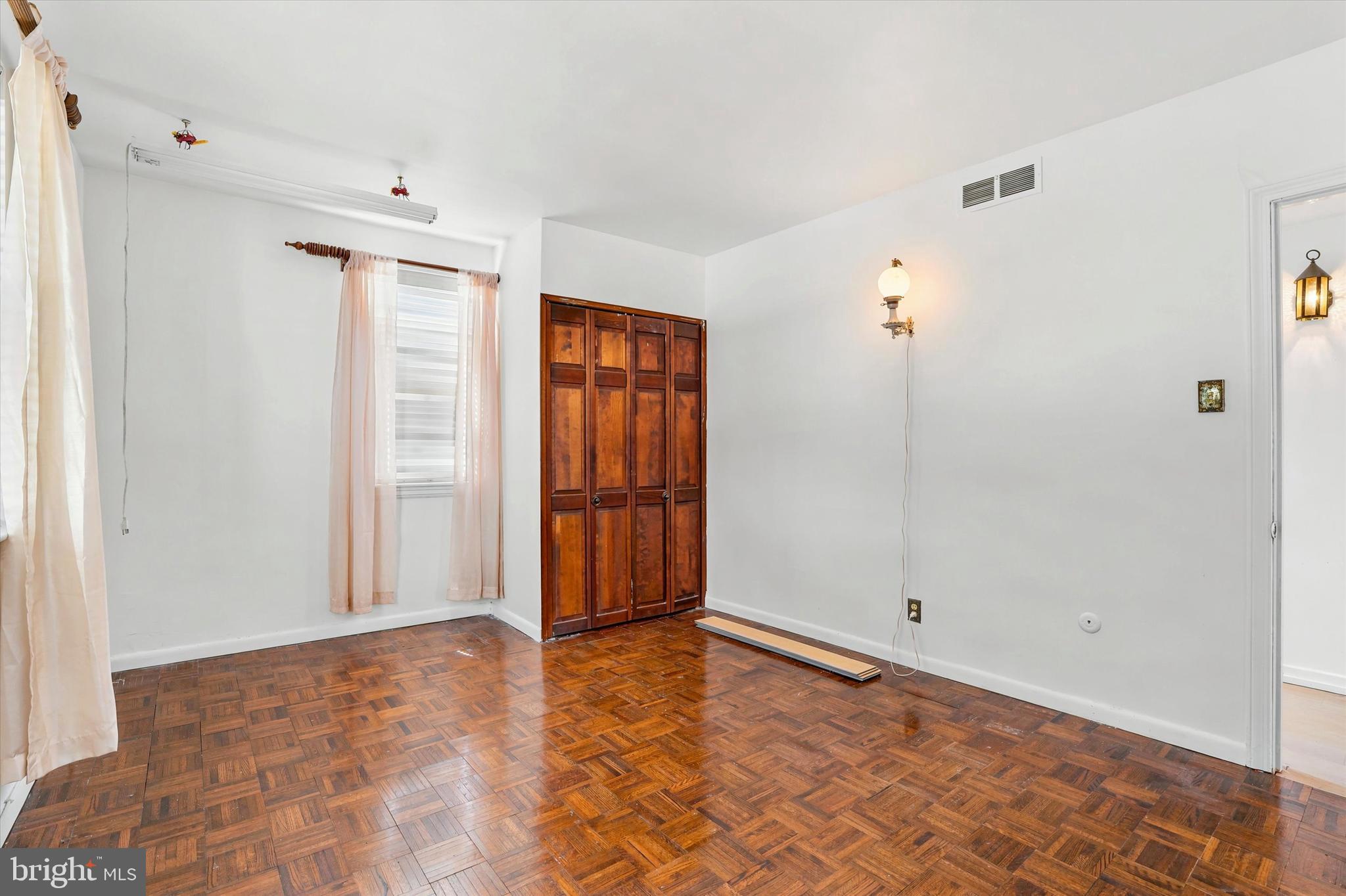 ACADEMY GARDENS - Residential