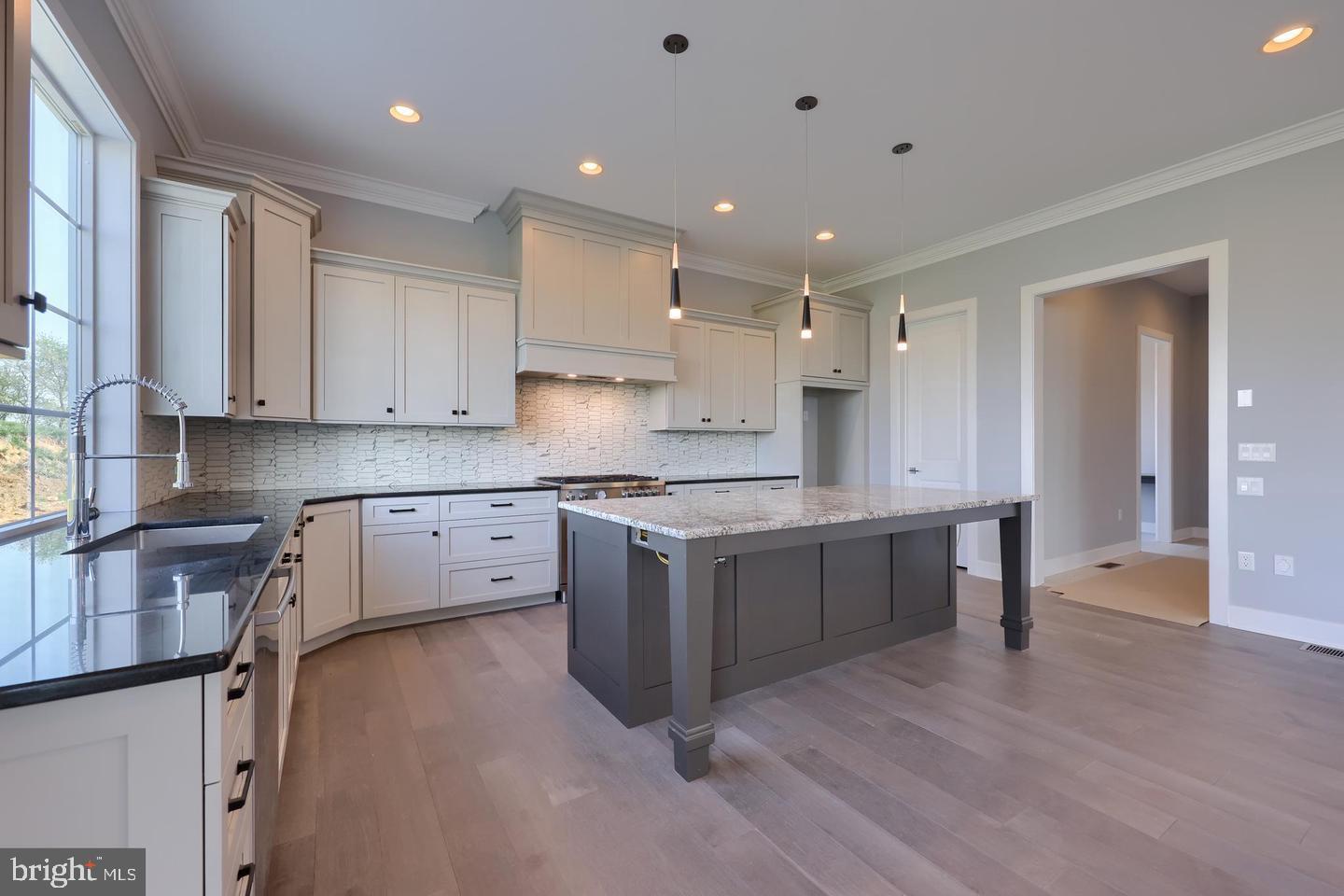 HAYDN MANOR - Residential