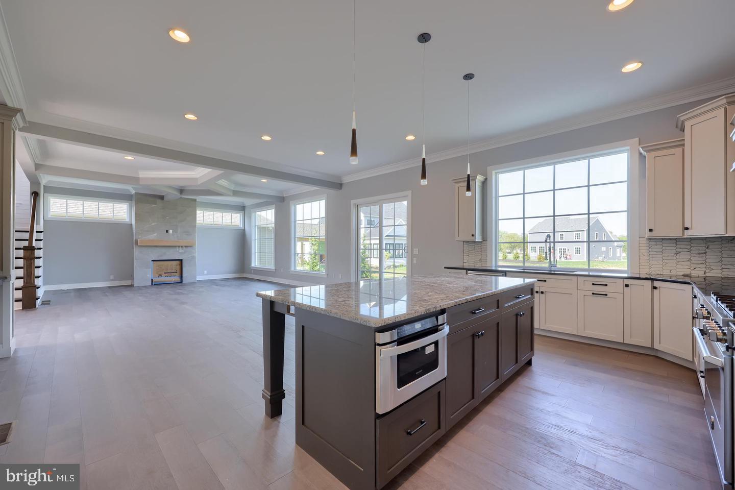 HAYDN MANOR - Residential