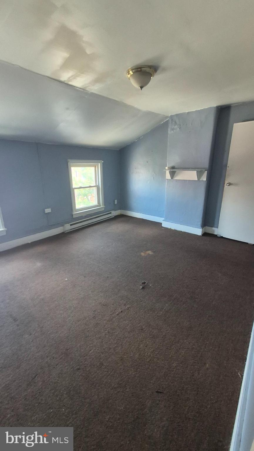 NORRISTOWN - Residential