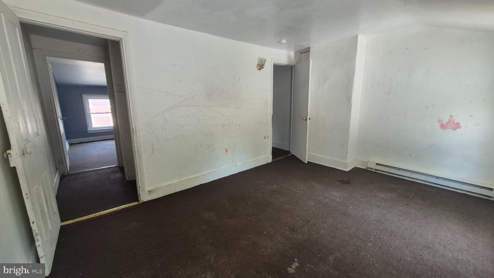 NORRISTOWN - Residential