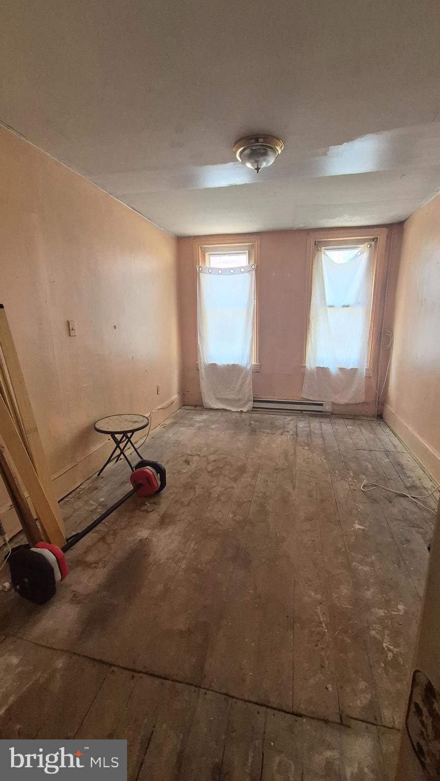 NORRISTOWN - Residential