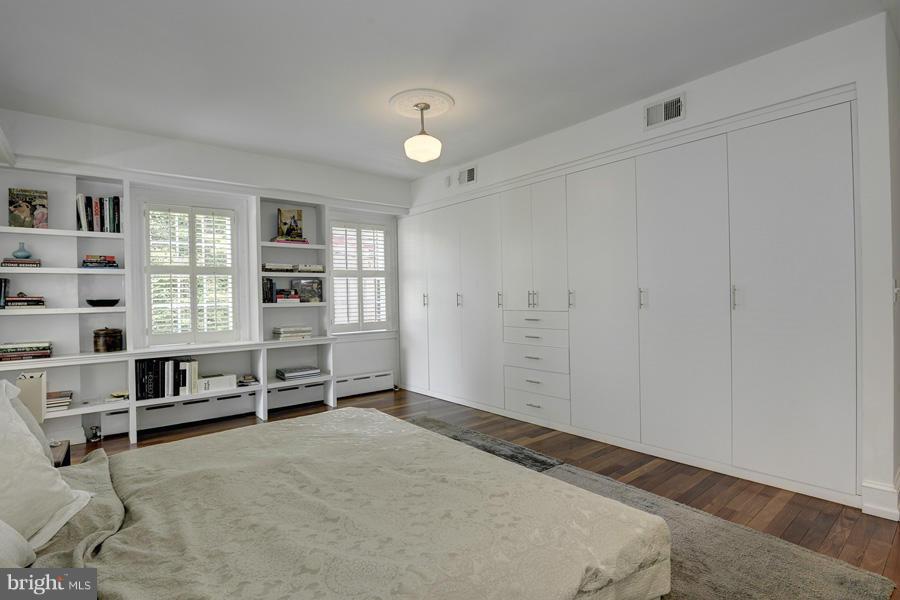 GEORGETOWN - Residential