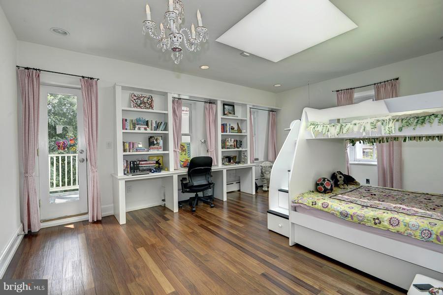 GEORGETOWN - Residential