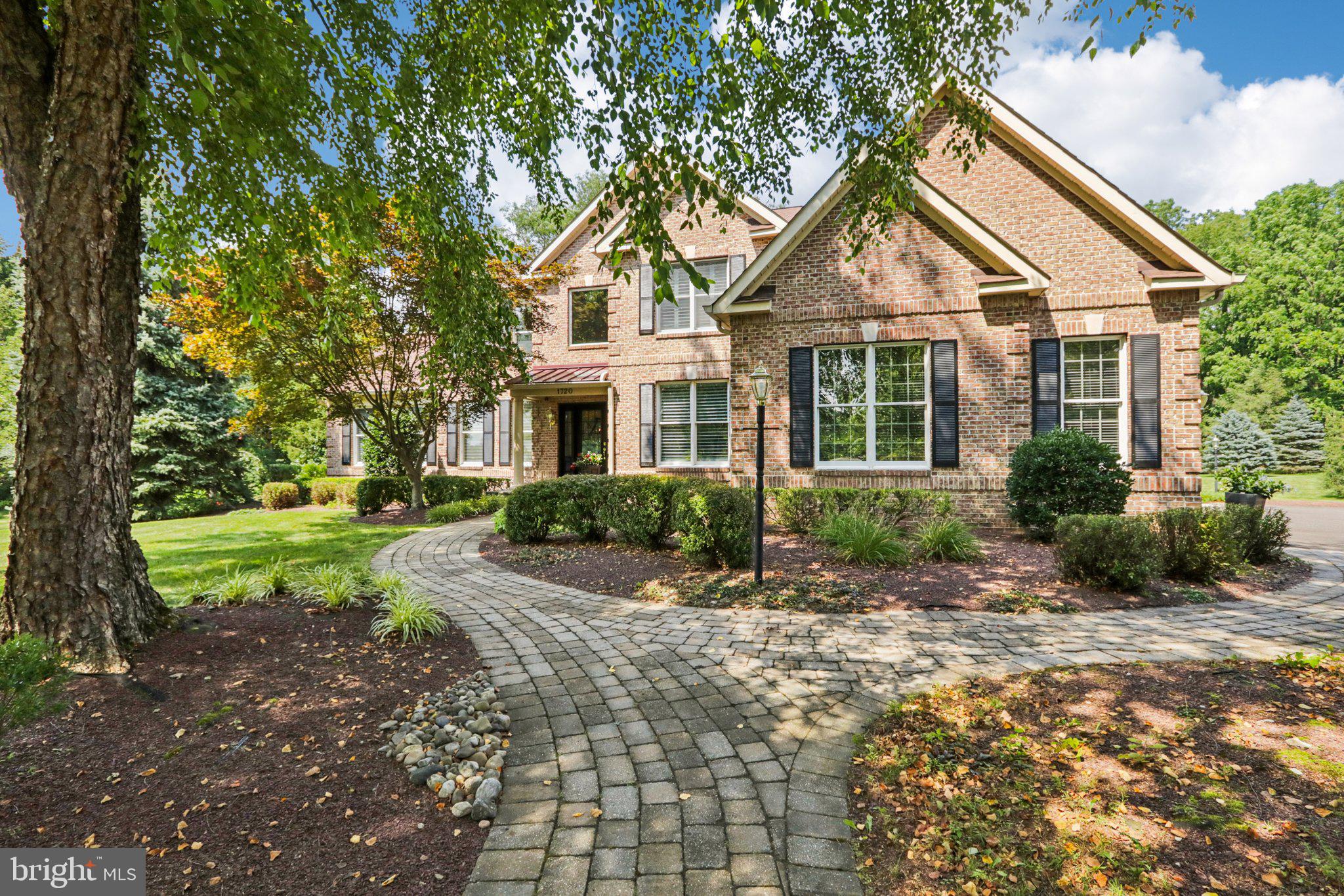 DEVONSHIRE ESTATES - Residential
