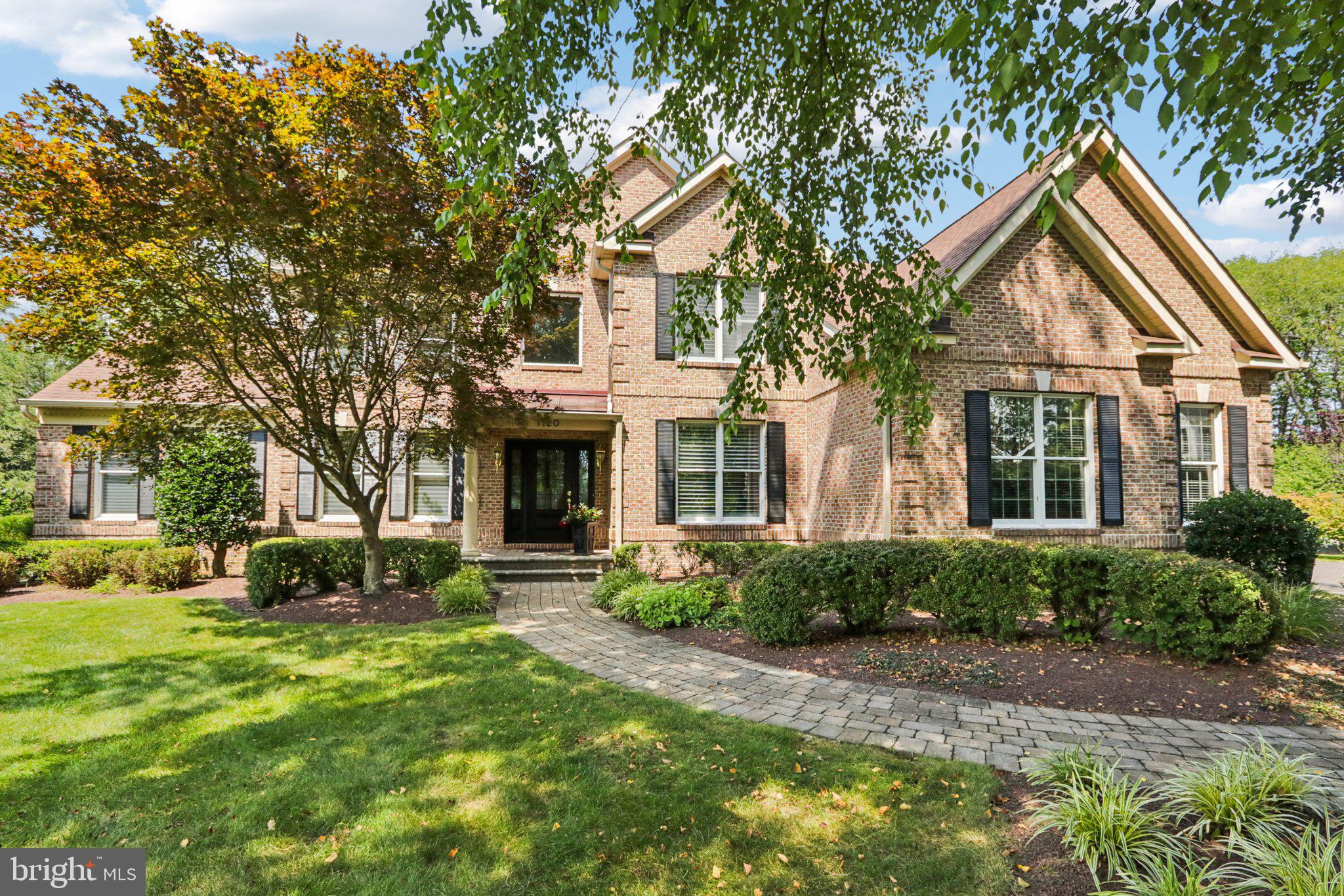 DEVONSHIRE ESTATES - Residential