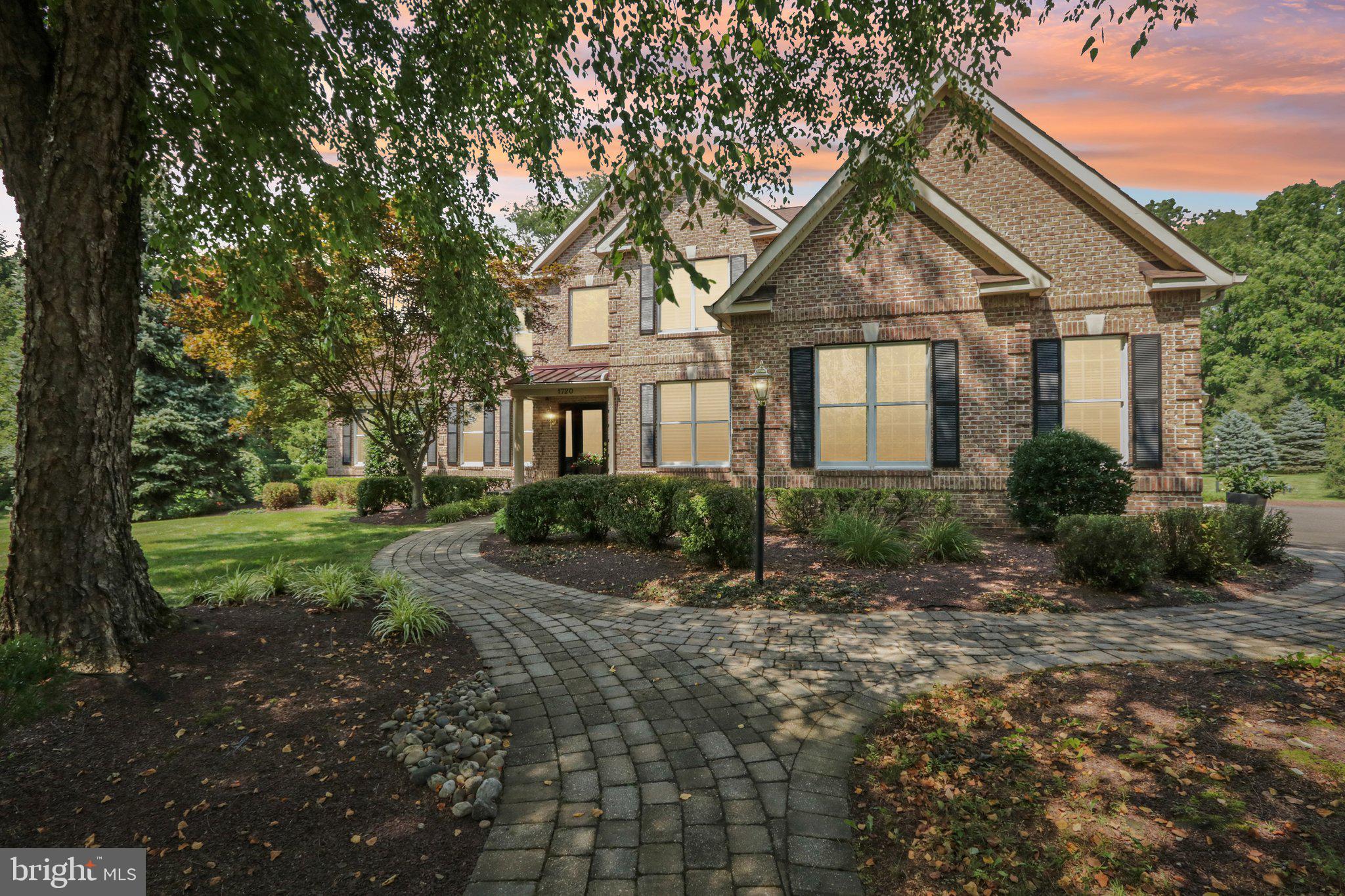 DEVONSHIRE ESTATES - Residential