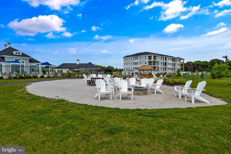 FOUR SEASONS AT KENT ISLAND - Residential