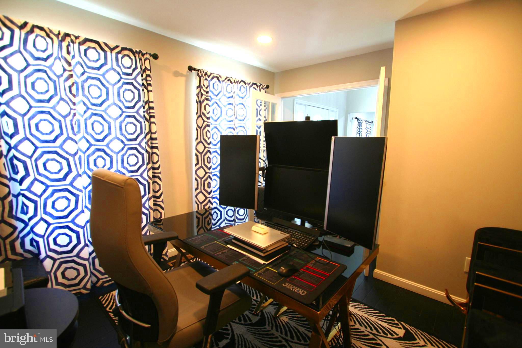 COLESVILLE VILLAGE - Residential
