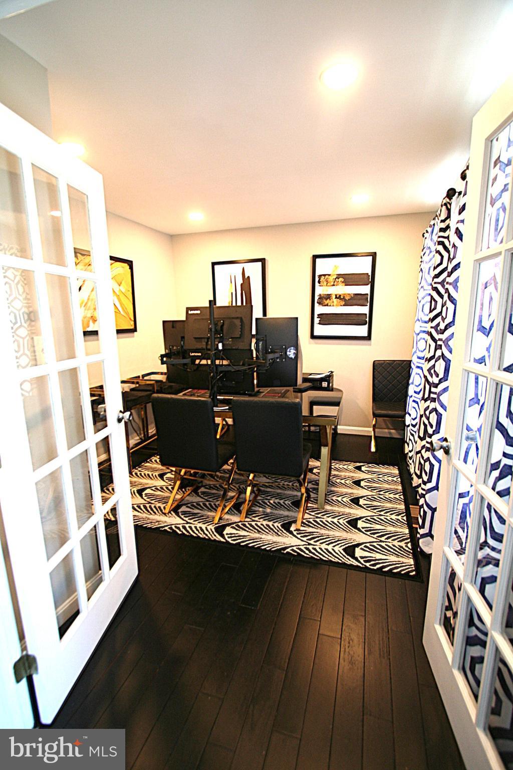 COLESVILLE VILLAGE - Residential