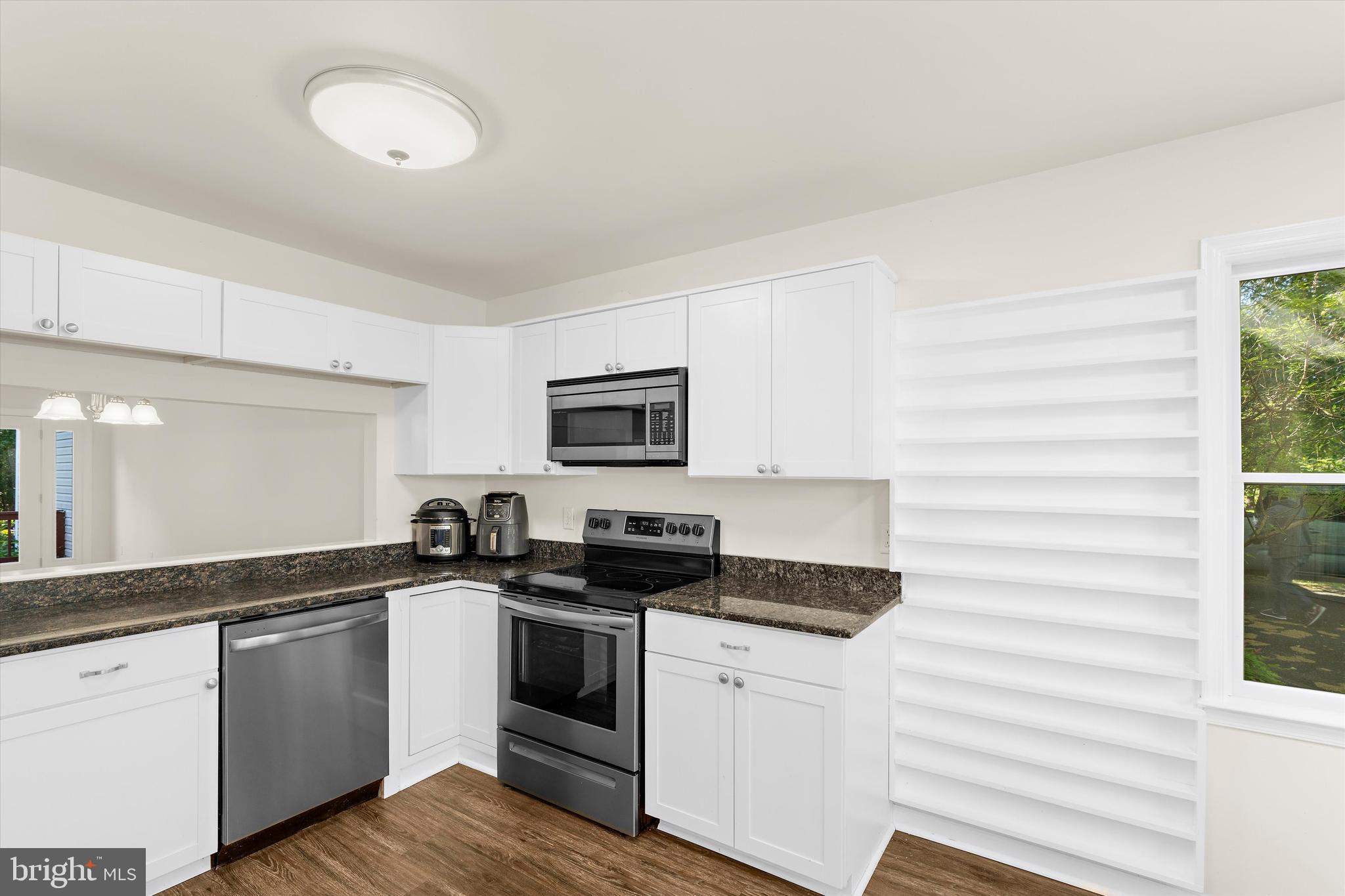 BRIDGE POINTE - Residential