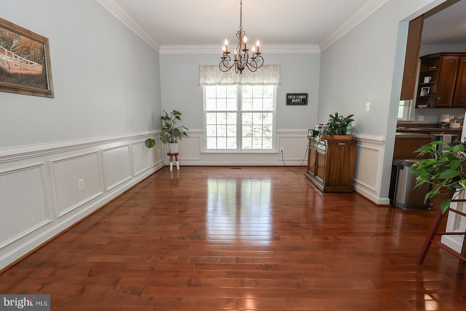 NEWTON MANOR - Residential