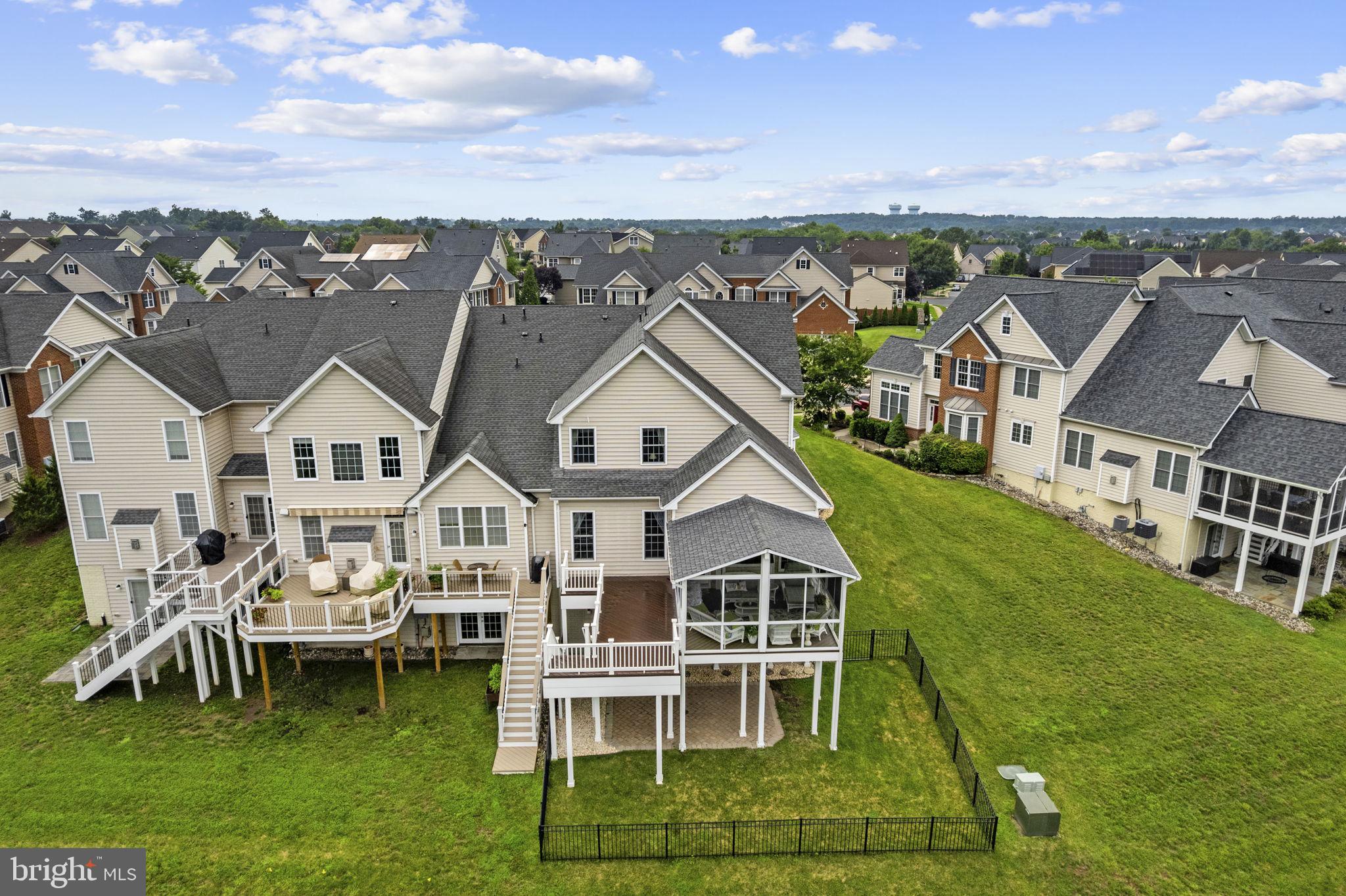 LOUDOUN VALLEY CARRIAGES - Residential