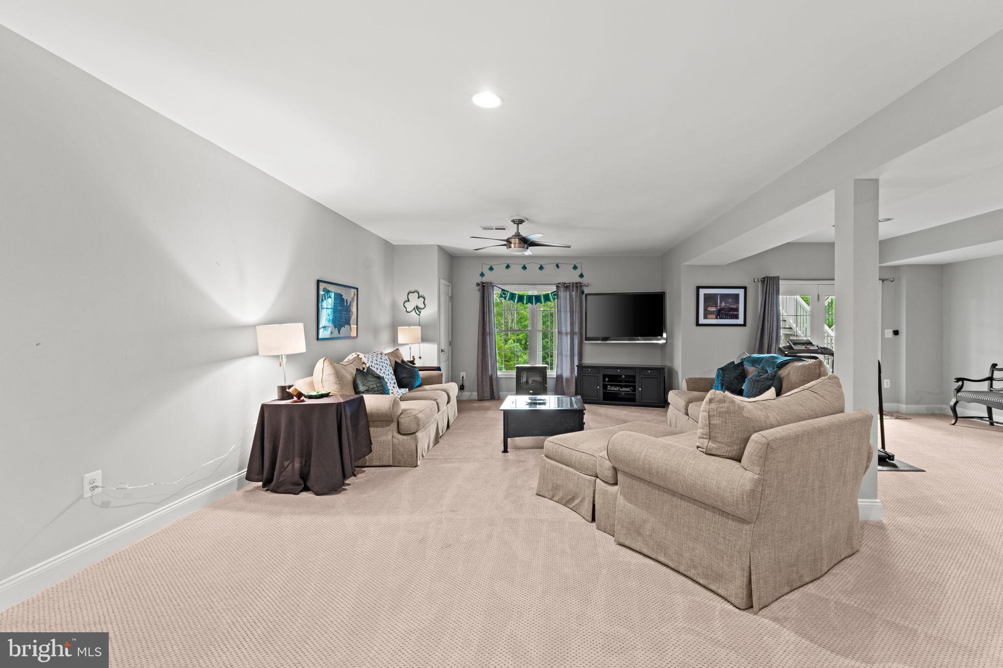 LOUDOUN VALLEY CARRIAGES - Residential