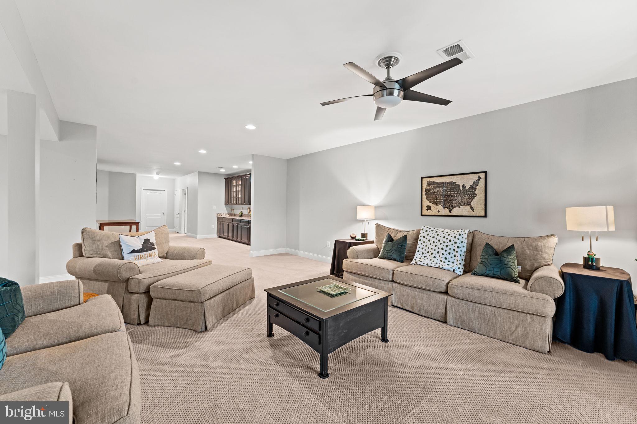 LOUDOUN VALLEY CARRIAGES - Residential