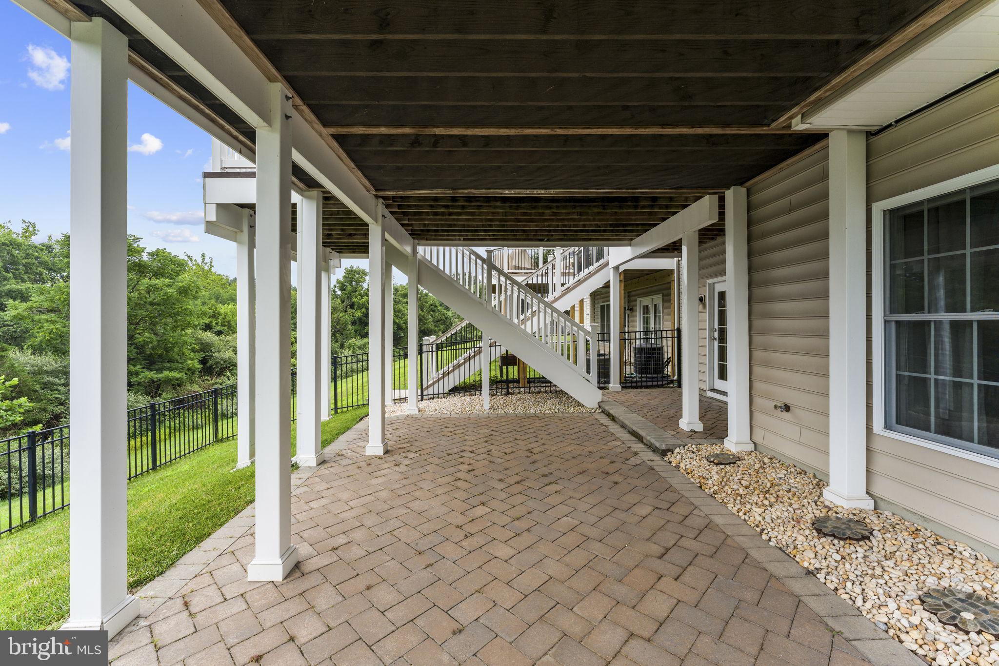 LOUDOUN VALLEY CARRIAGES - Residential