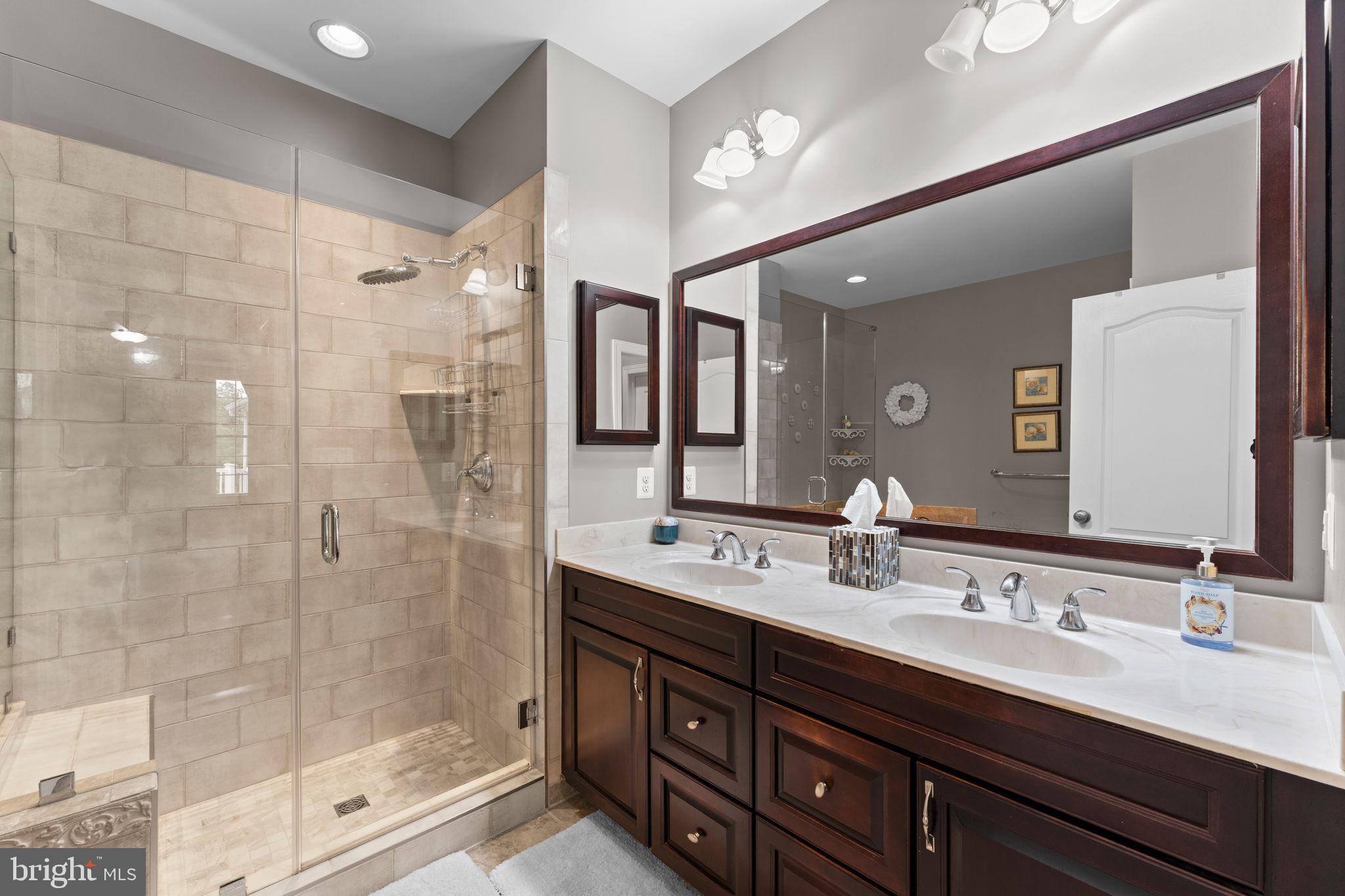 LOUDOUN VALLEY CARRIAGES - Residential