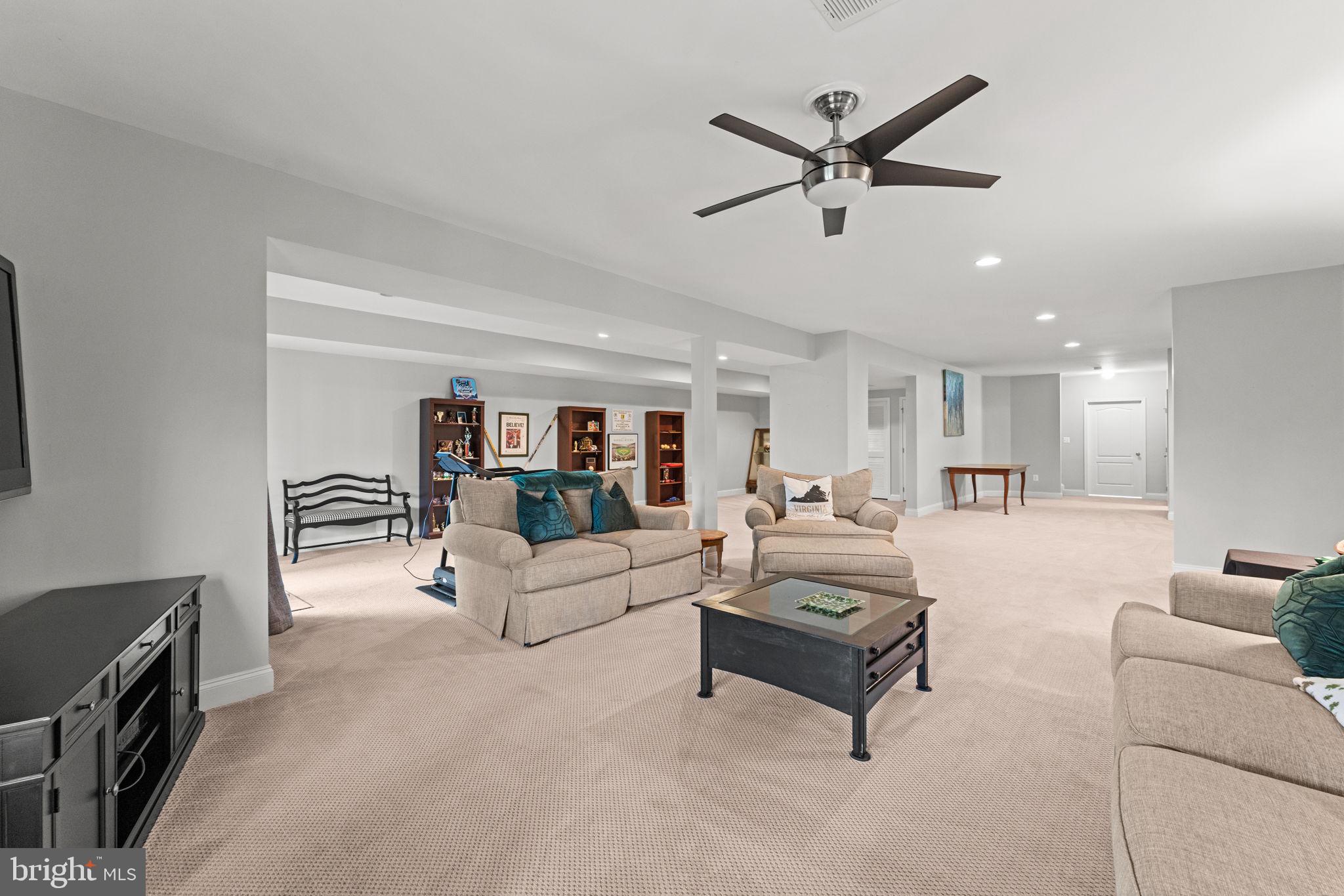LOUDOUN VALLEY CARRIAGES - Residential