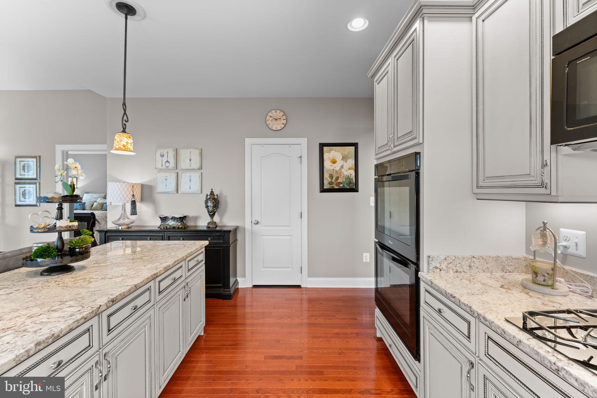 LOUDOUN VALLEY CARRIAGES - Residential
