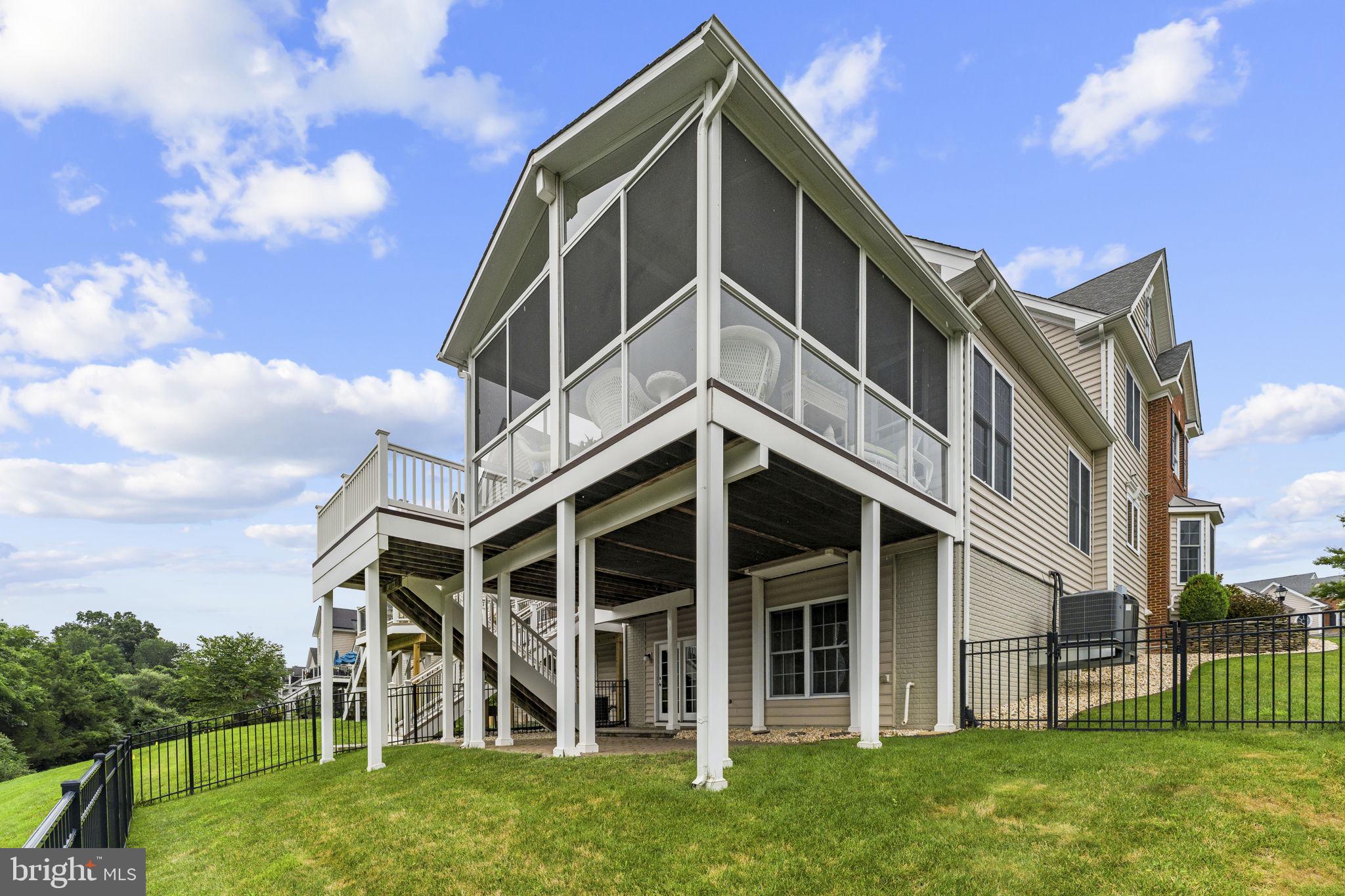 LOUDOUN VALLEY CARRIAGES - Residential