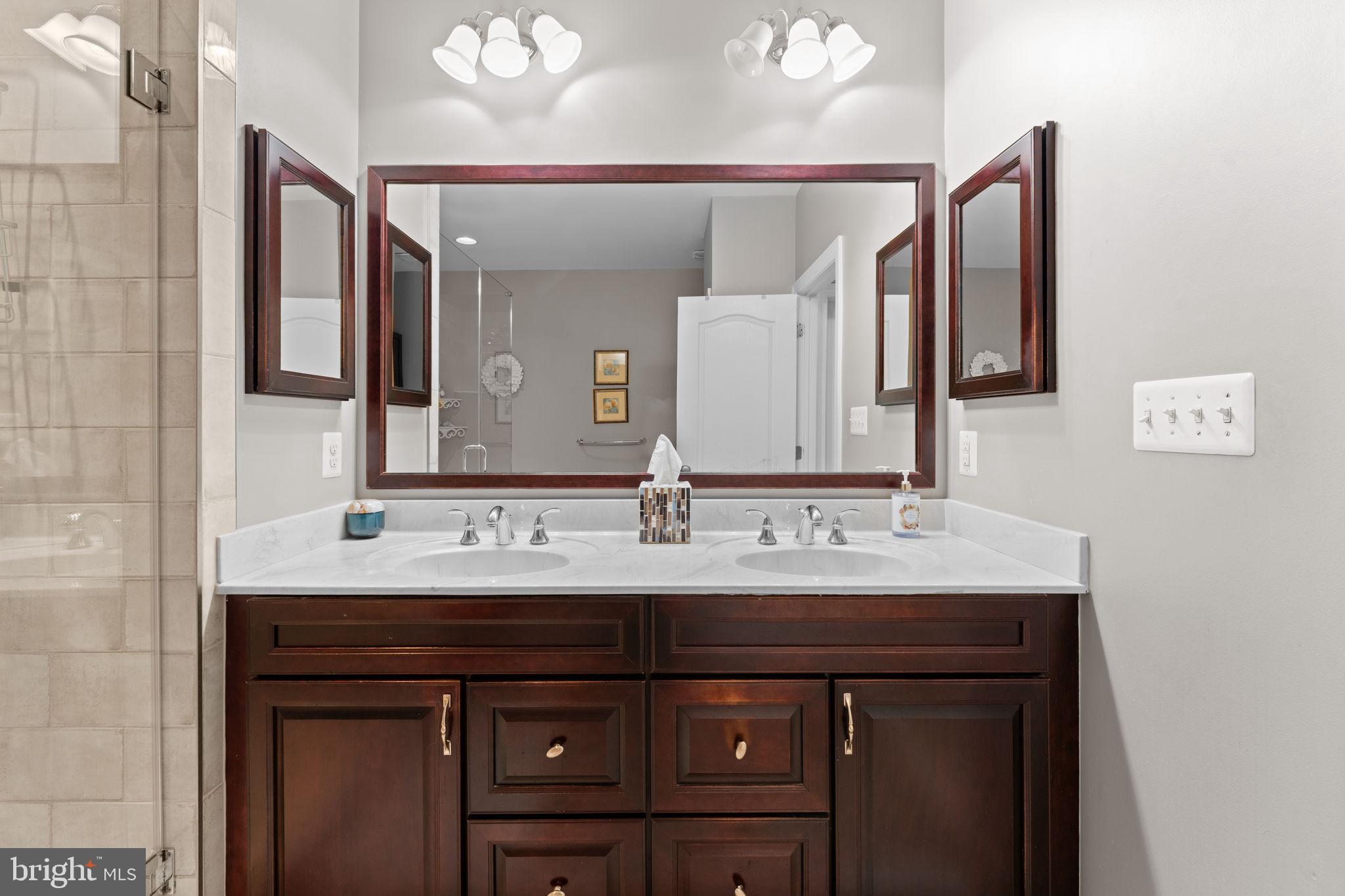 LOUDOUN VALLEY CARRIAGES - Residential