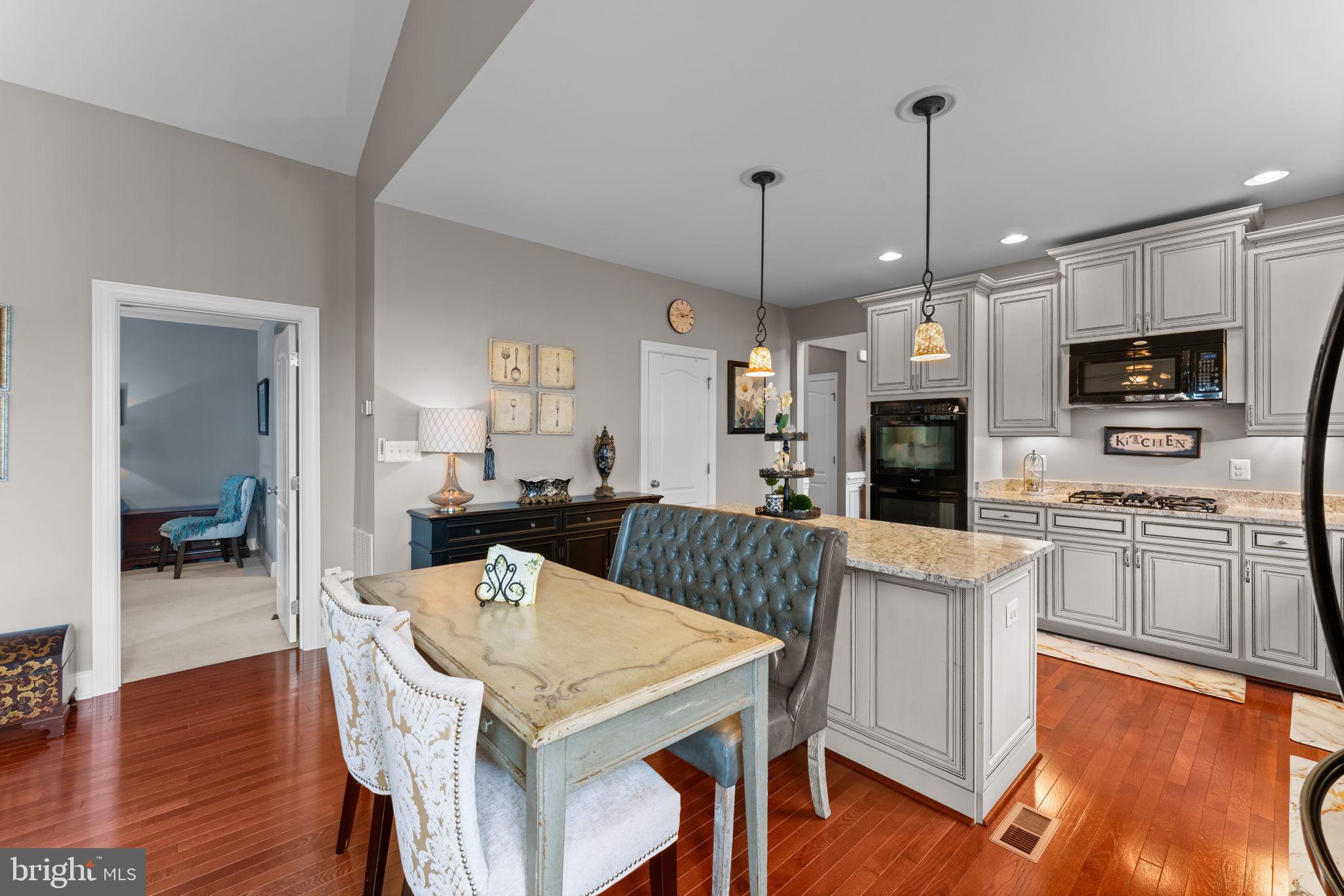 LOUDOUN VALLEY CARRIAGES - Residential