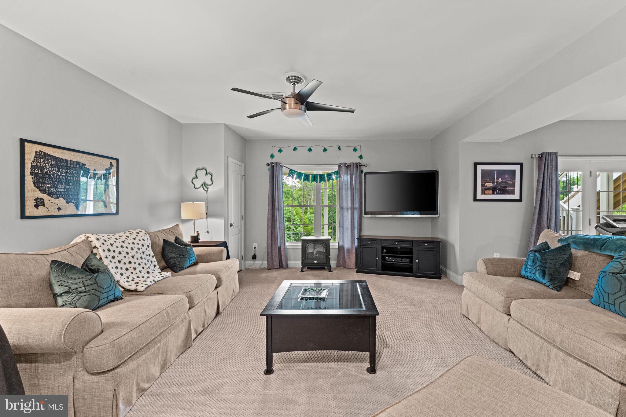 LOUDOUN VALLEY CARRIAGES - Residential