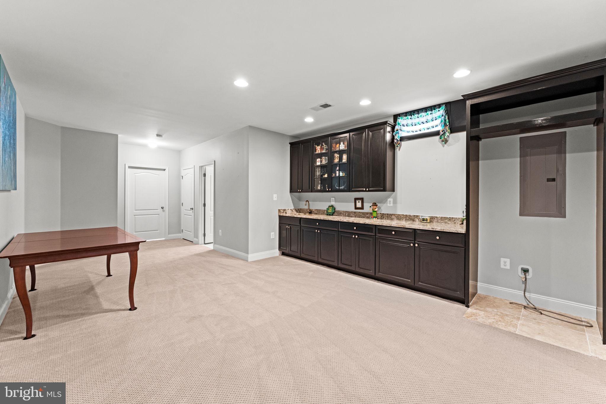 LOUDOUN VALLEY CARRIAGES - Residential