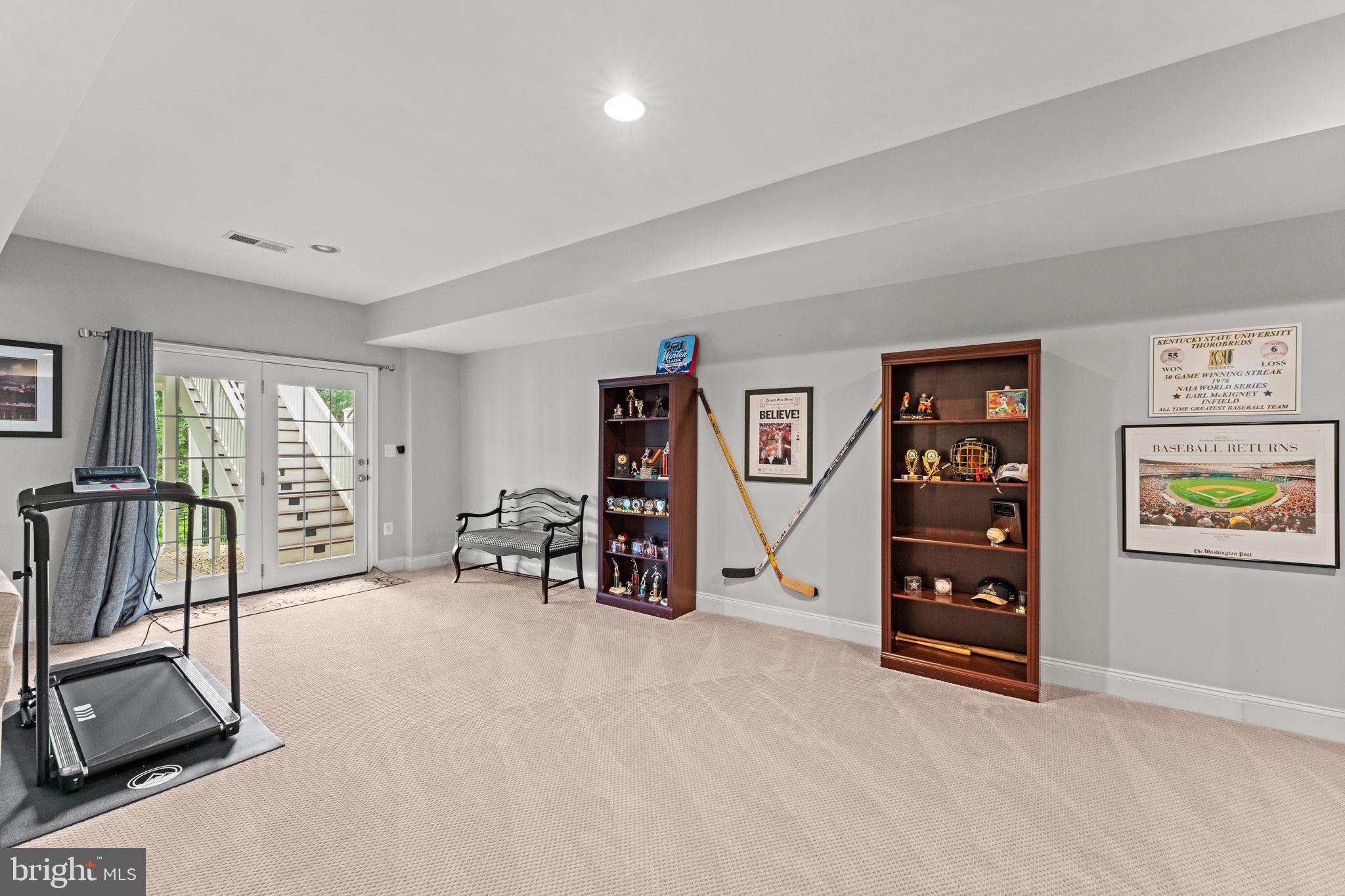 LOUDOUN VALLEY CARRIAGES - Residential
