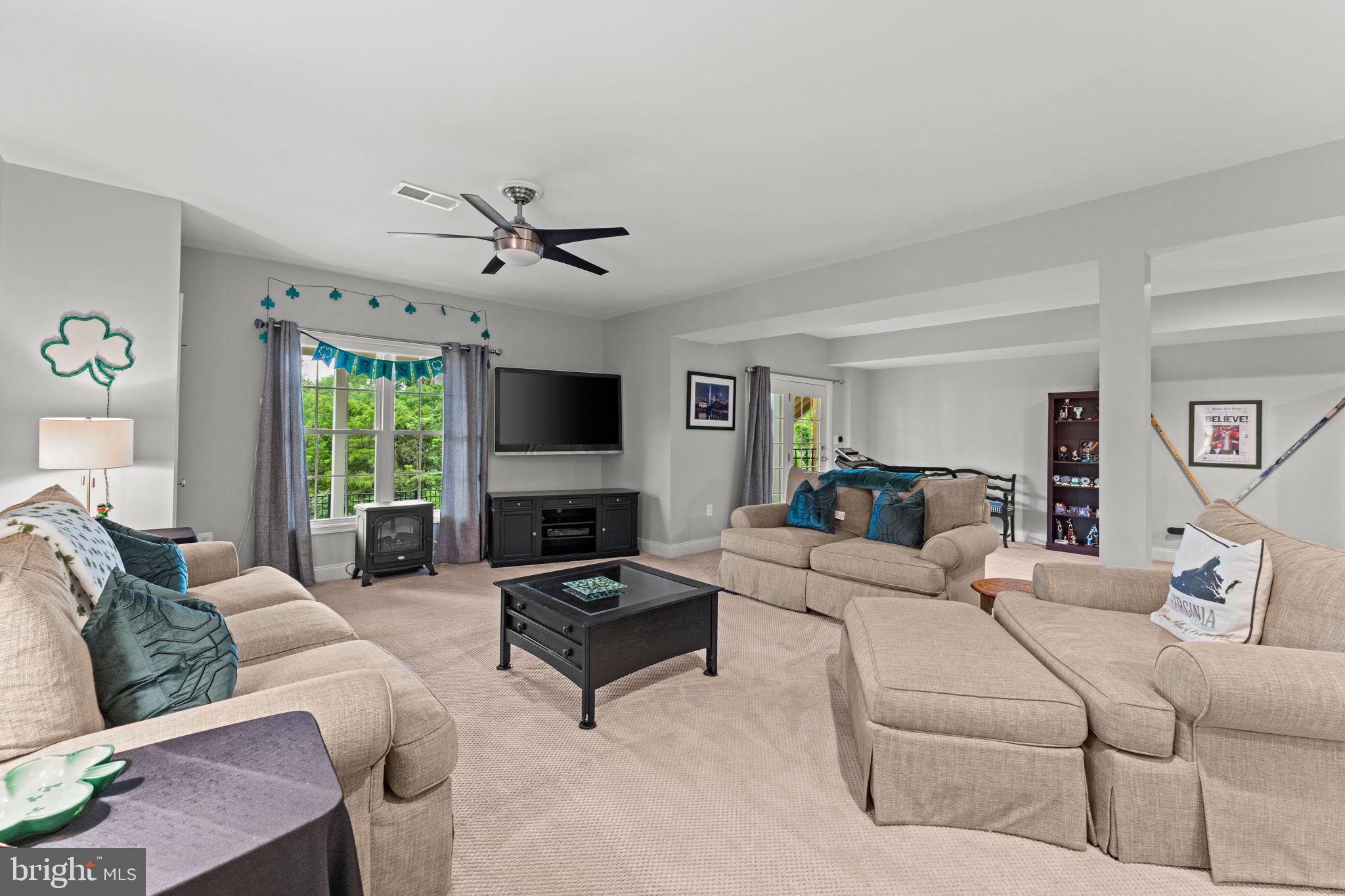 LOUDOUN VALLEY CARRIAGES - Residential
